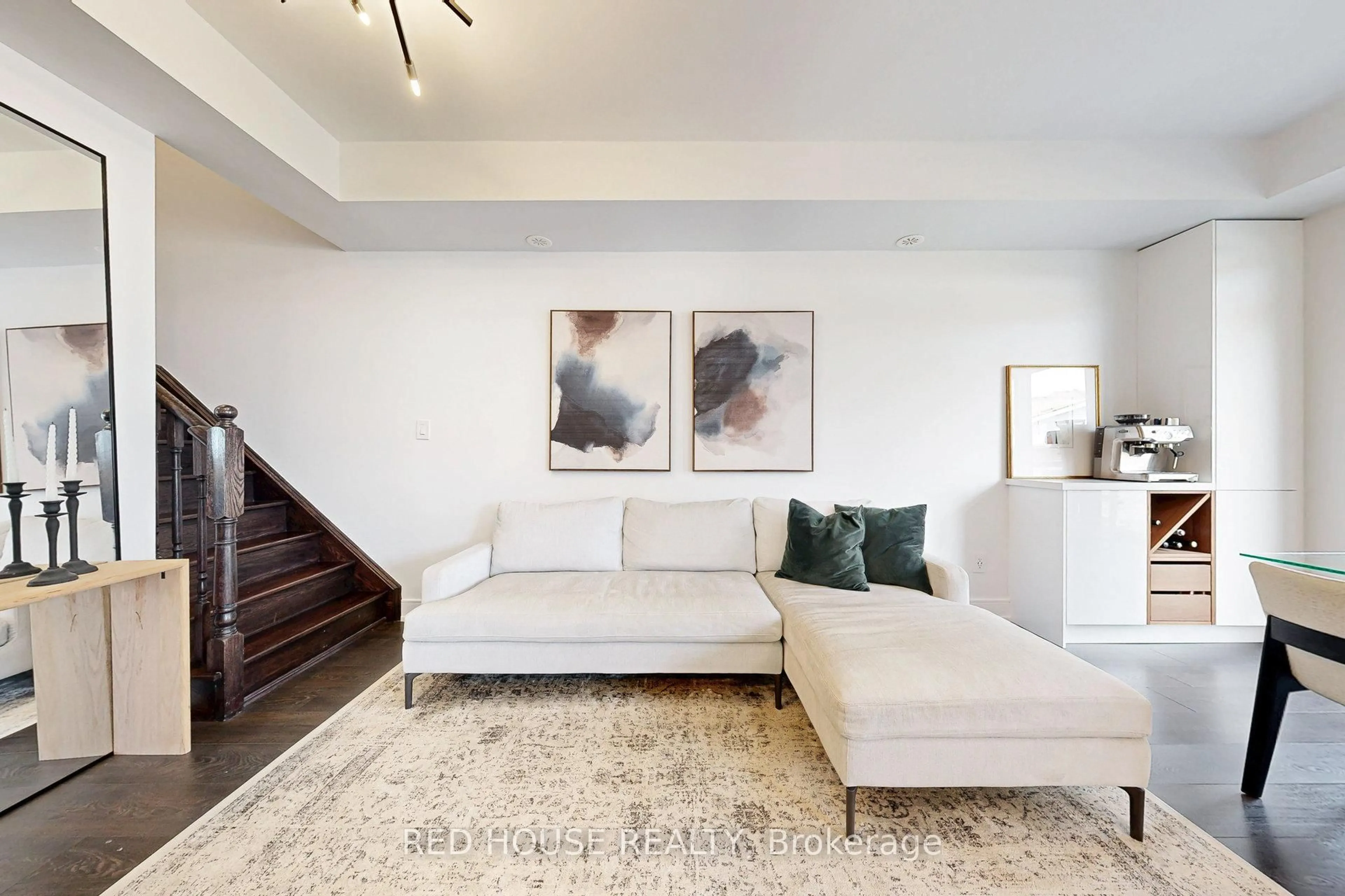 Living room with furniture, unknown for 196 Pine Grove Rd #22, Vaughan Ontario L4L 0H8