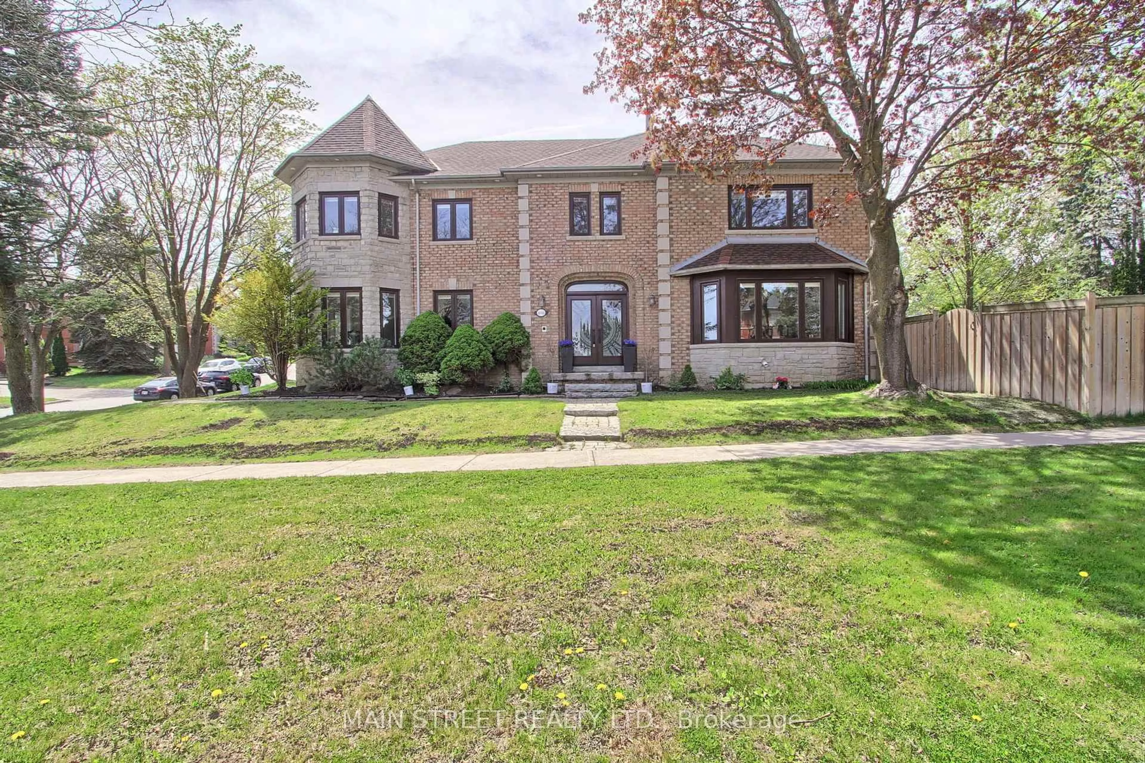 Home with brick exterior material, street for 898 Stonehaven Ave, Newmarket Ontario L3X 1K7