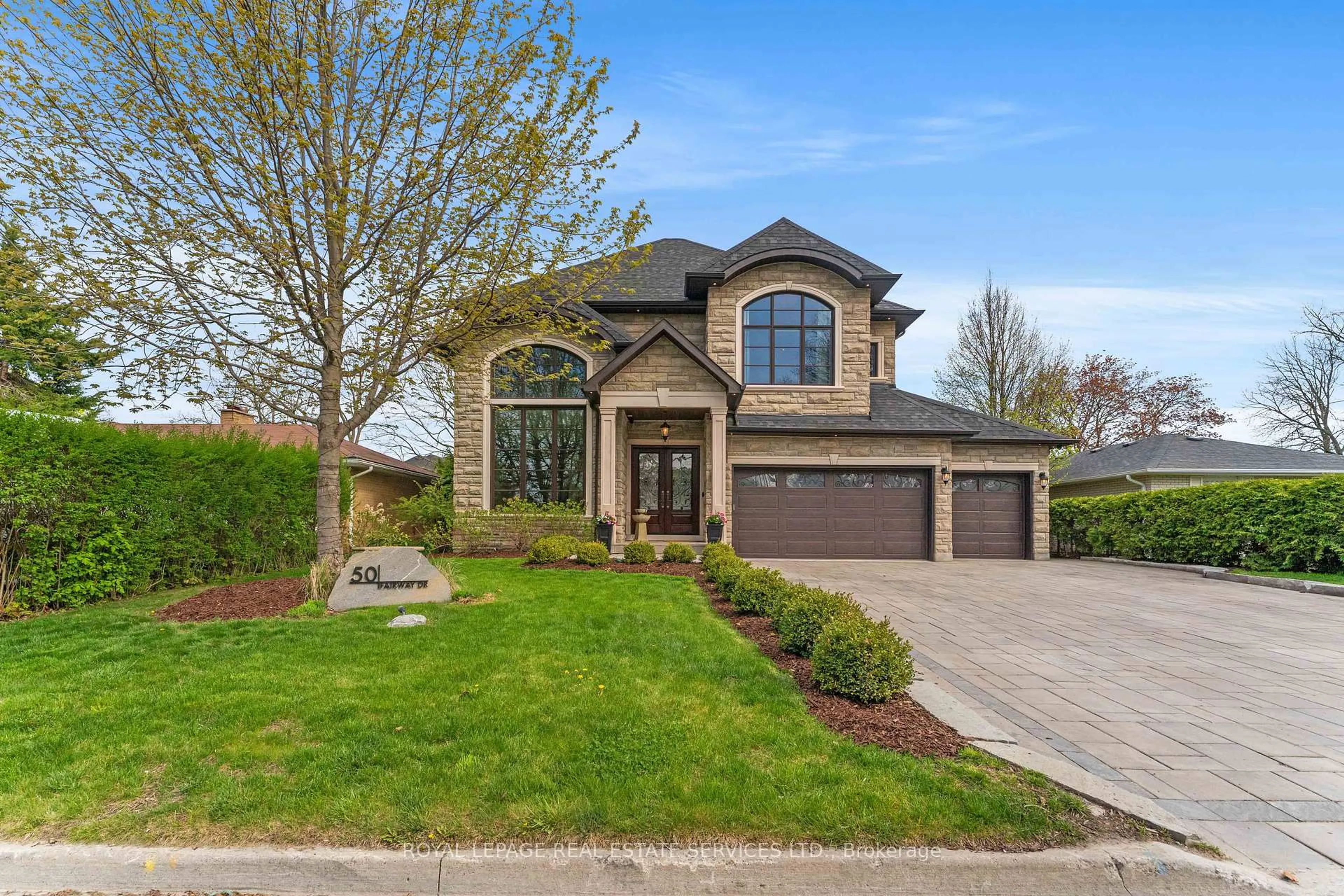 Home with brick exterior material, street for 50 Fairway Dr, Aurora Ontario L4G 2H1