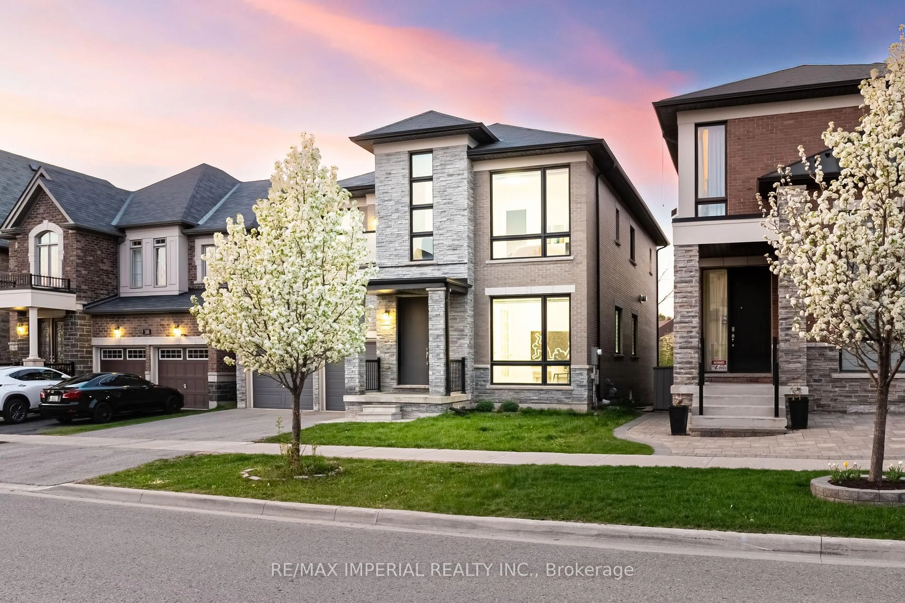 Home with brick exterior material, street for 170 SCRIVENER Dr, Aurora Ontario L4G 0Y9