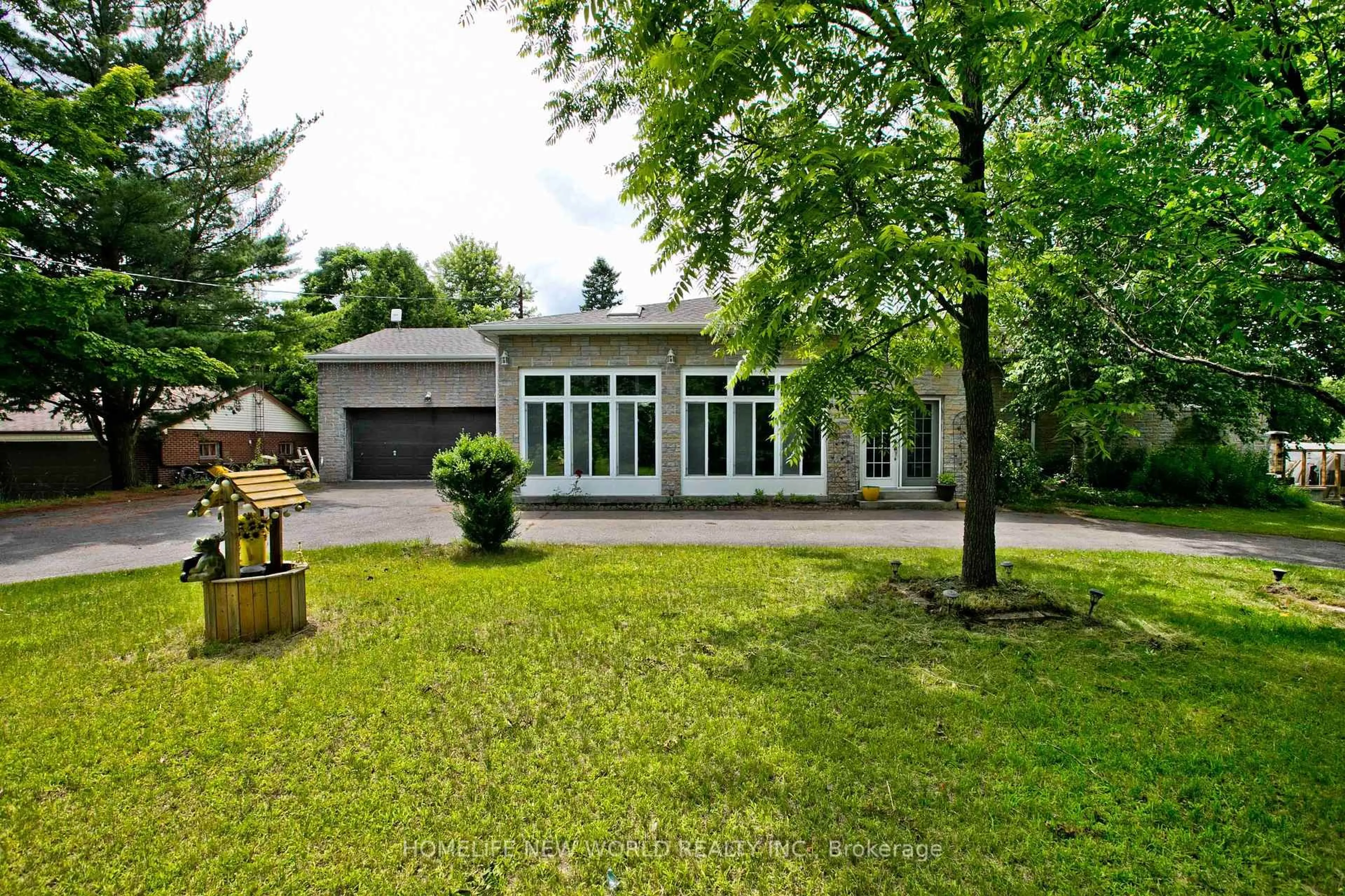 Unknown for 16960 Warden Ave, Whitchurch-Stouffville Ontario L4A 2V9