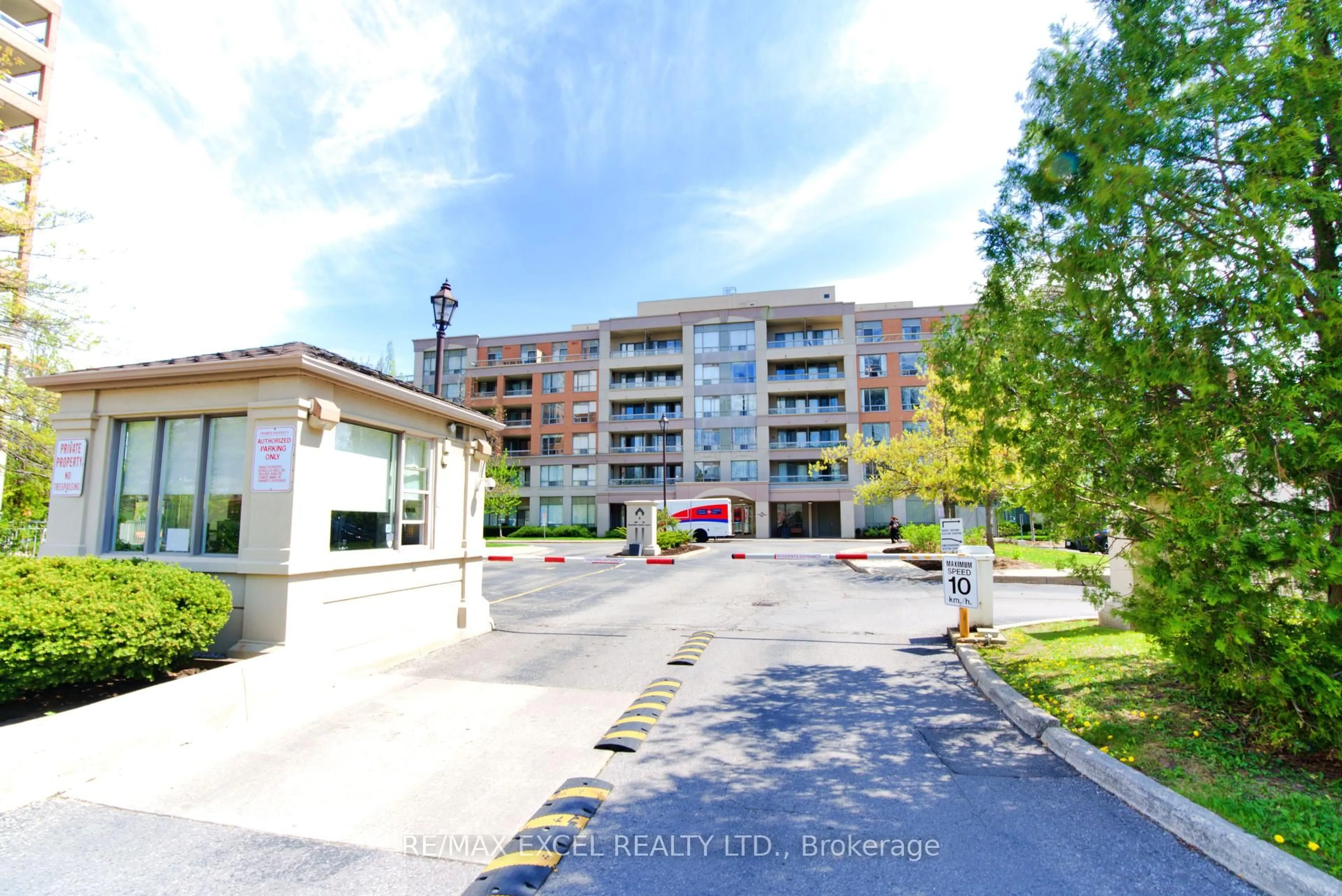 Unknown for 19 Northern Heights Dr #410, Richmond Hill Ontario L4S 4M4