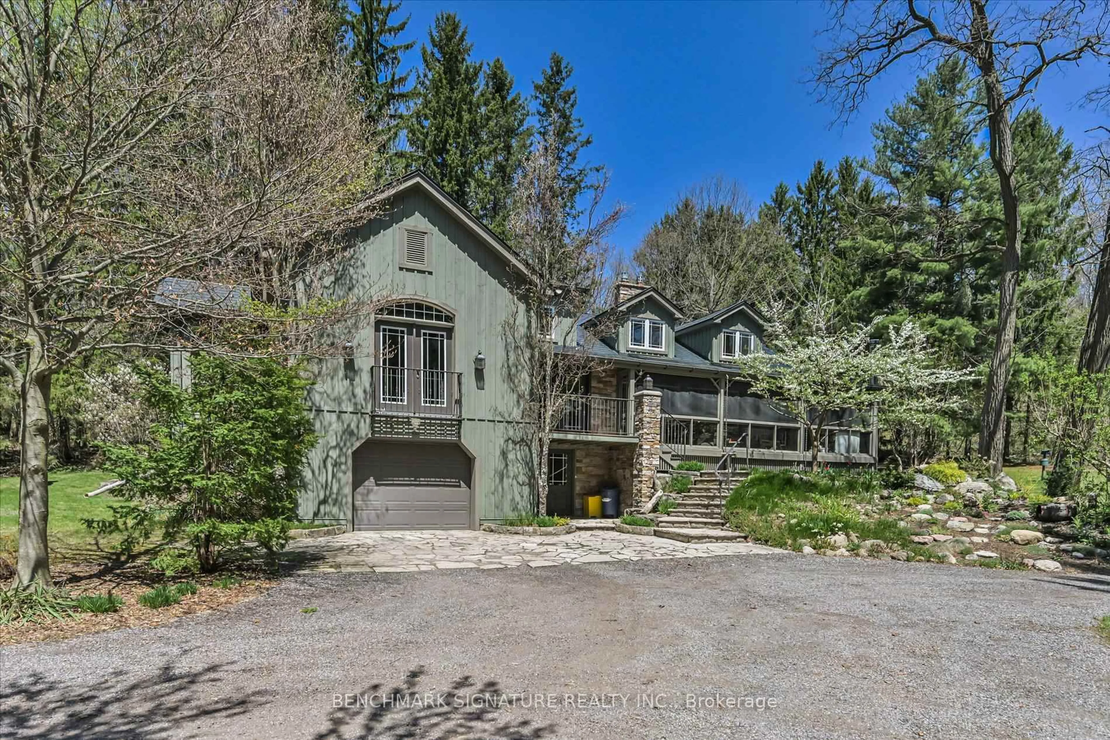 Unknown for 115 Fog Rd, King Ontario L7B 1A3