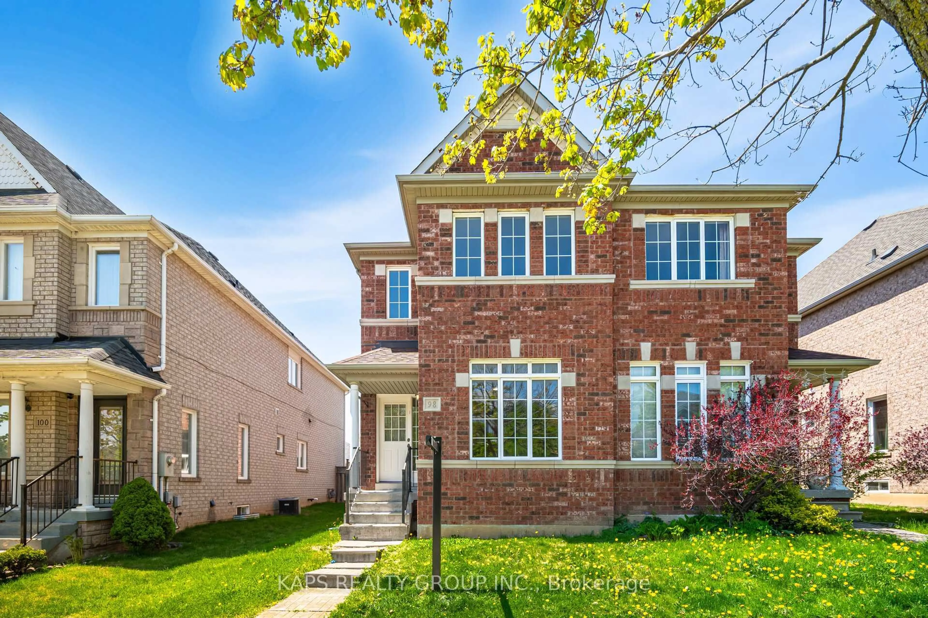 Home with brick exterior material, street for 98 Forest Run Blvd, Vaughan Ontario L4K 5J2