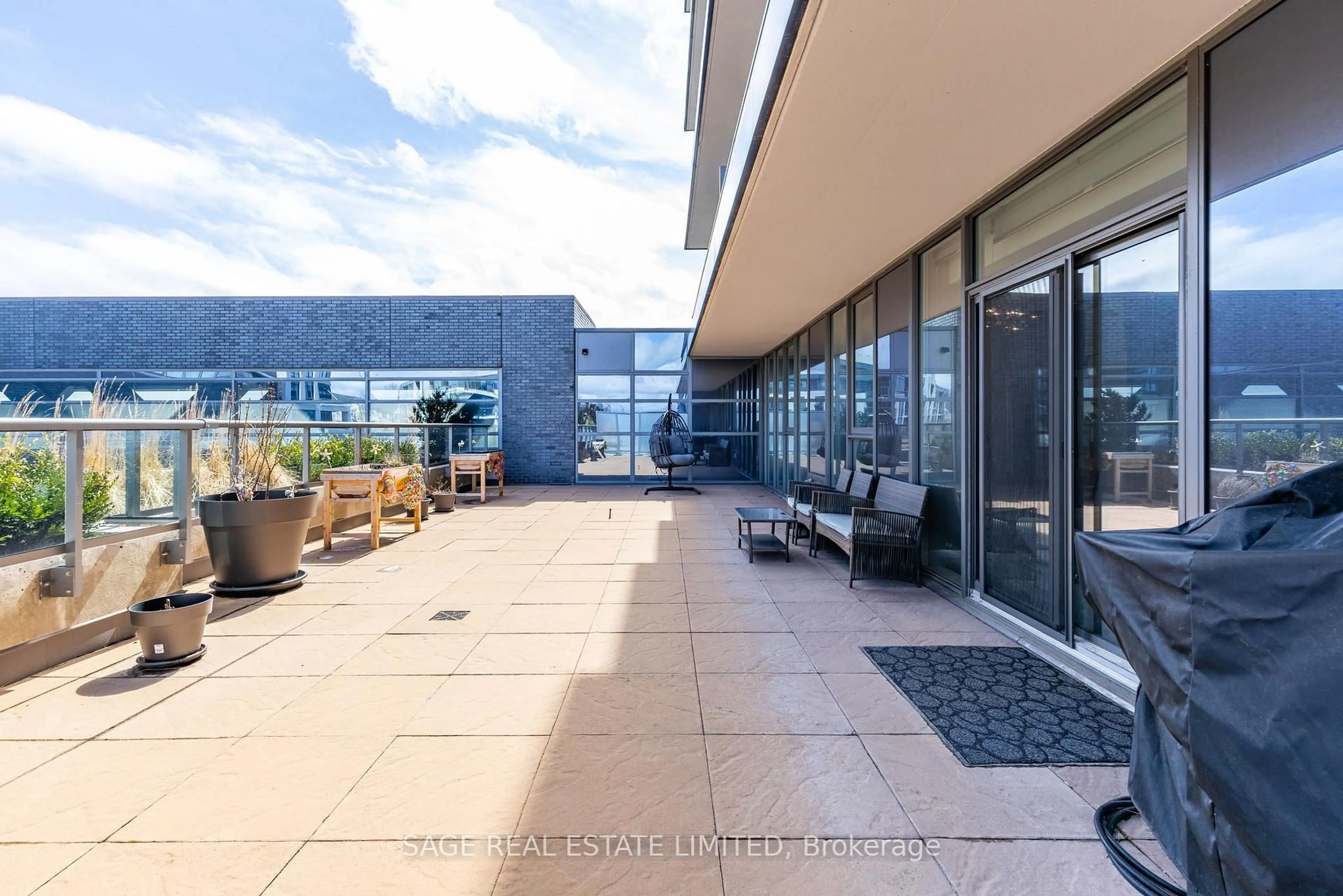Patio, unknown for 10 Gatineau Dr #216, Vaughan Ontario L4J 0L2