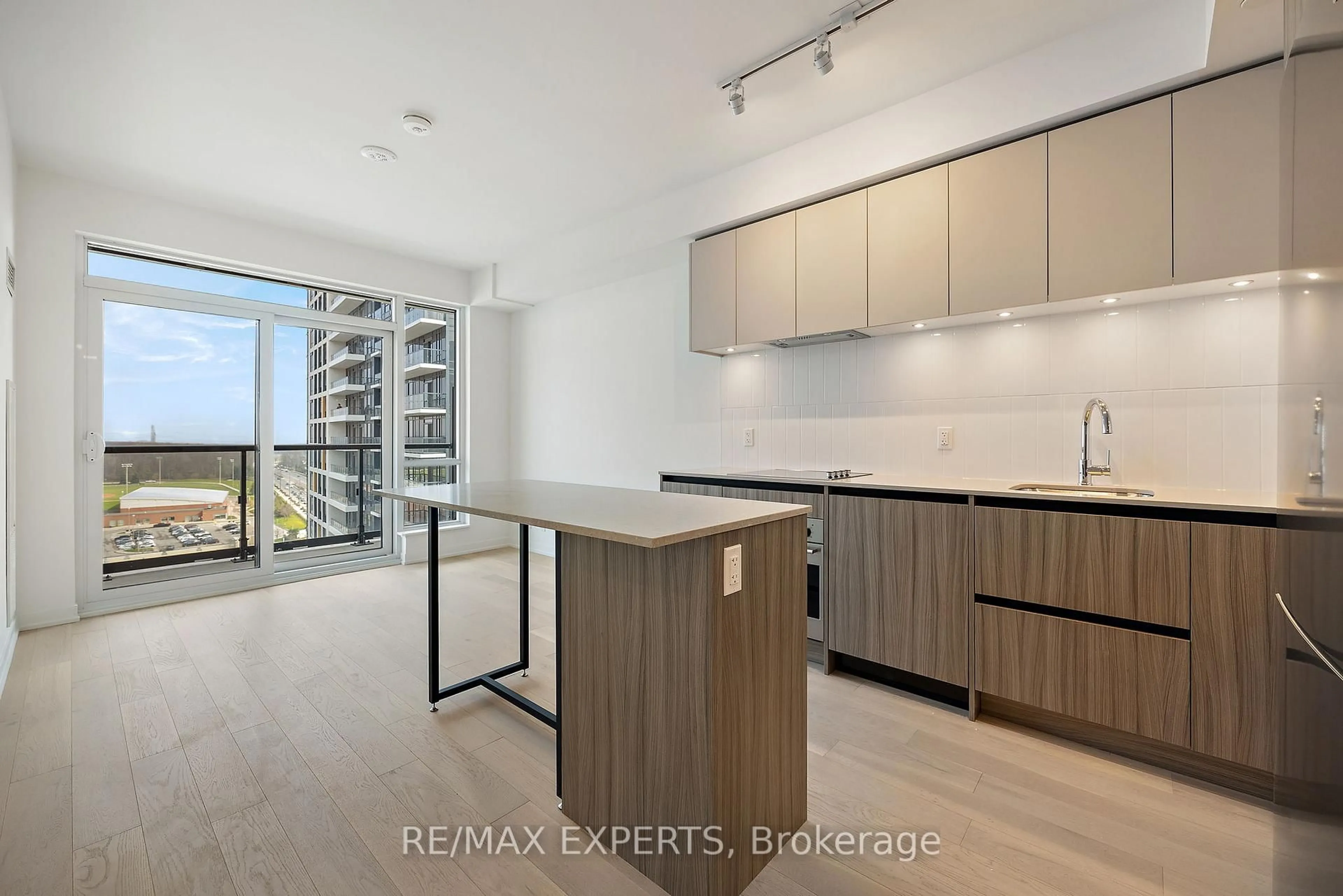 Open concept kitchen, unknown for 7950 Bathurst St #1425A, Vaughan Ontario L4J 0L4