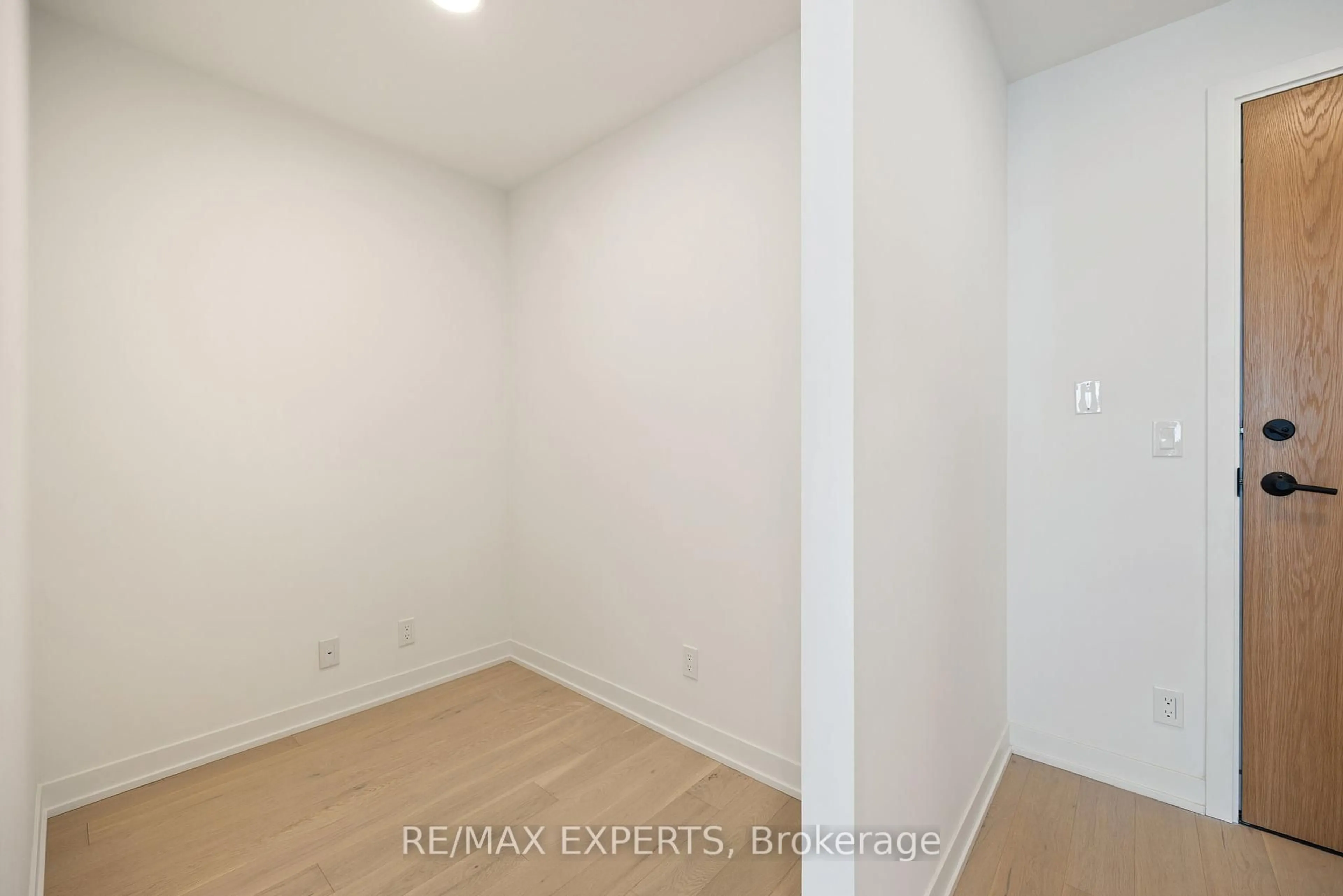 A pic of a room for 7950 Bathurst St #1425A, Vaughan Ontario L4J 0L4