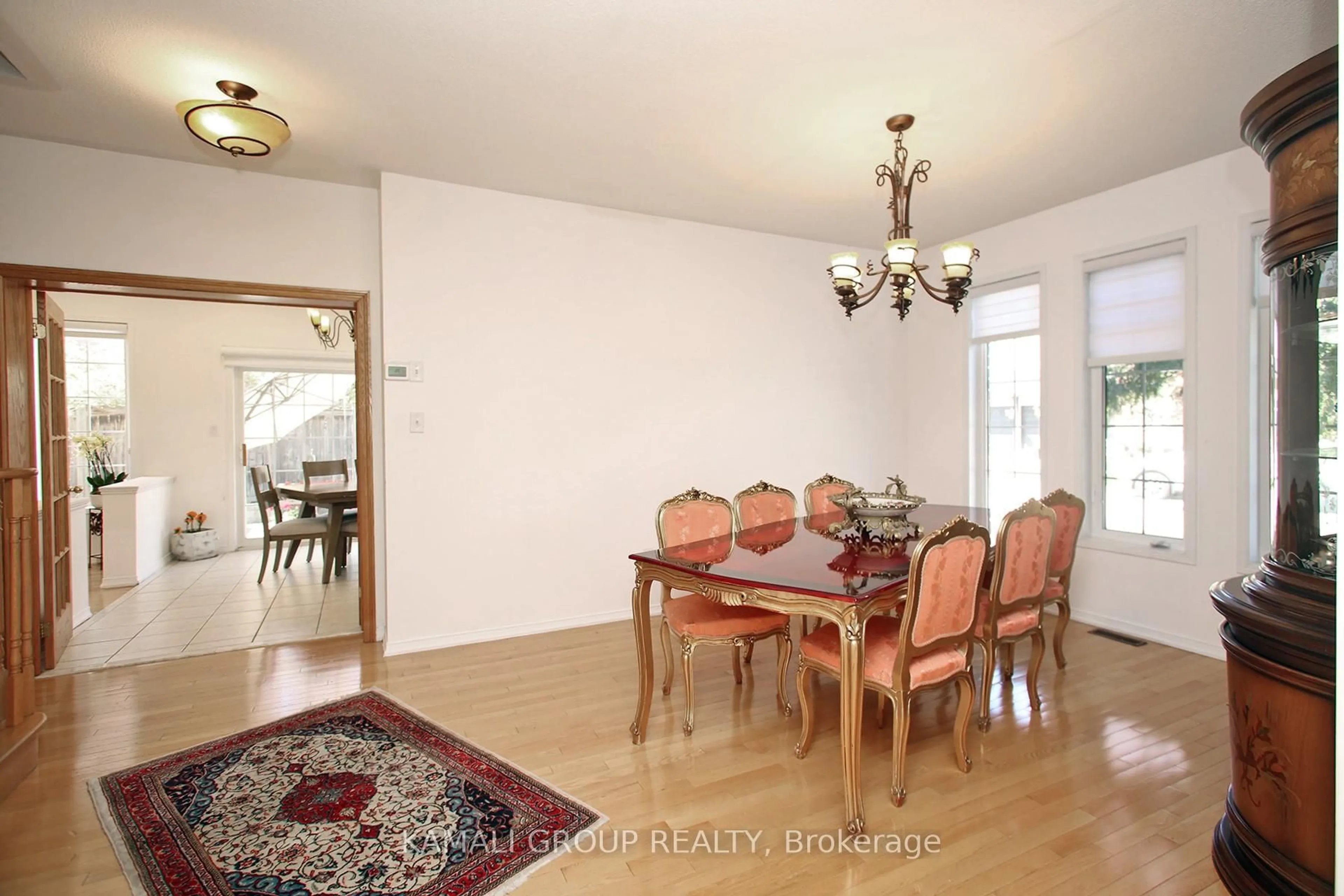 Dining room, wood/laminate floor for 6 GLENIS Gate, Richmond Hill Ontario L4E 4C4