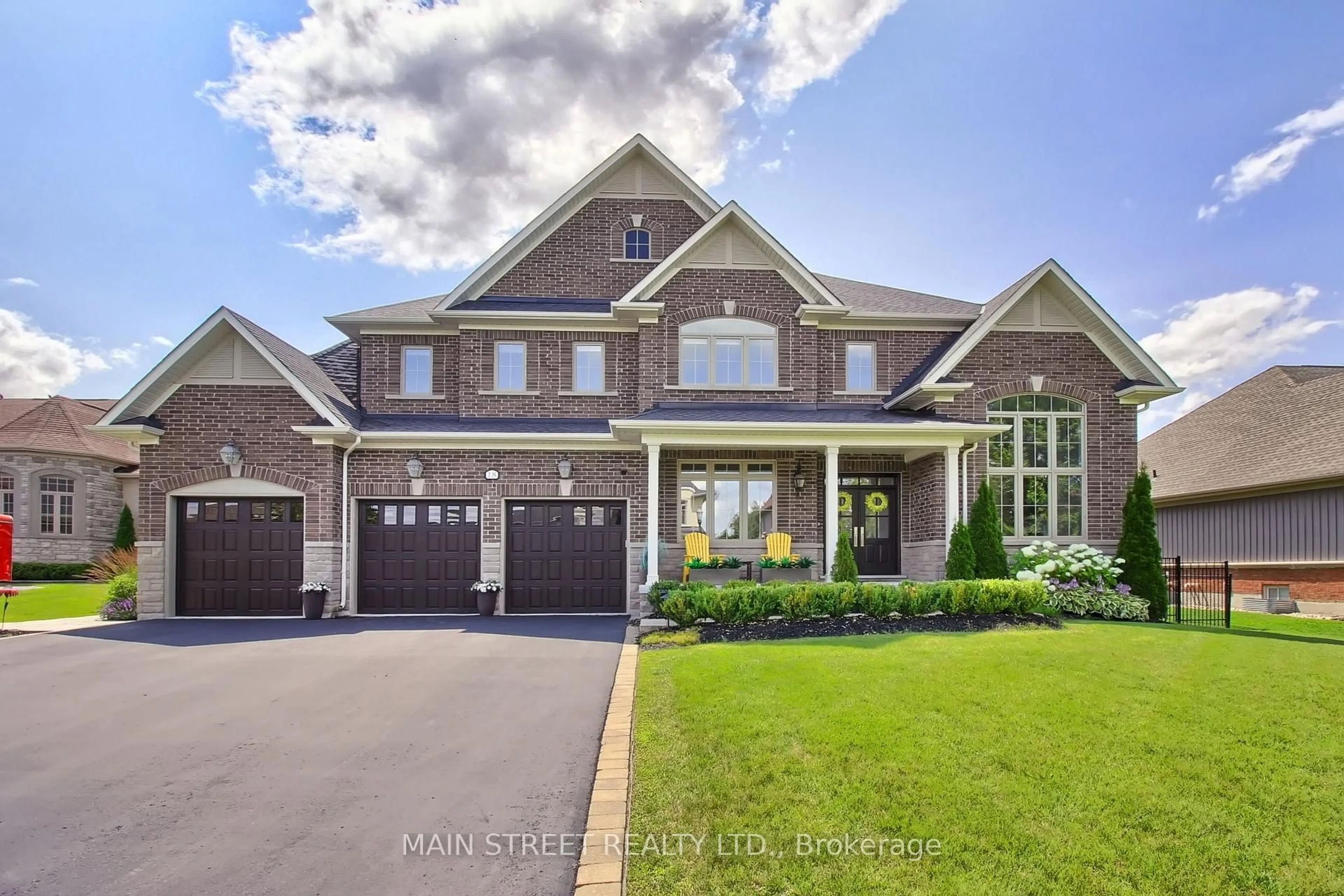 Home with brick exterior material, street for 18 Country Club Cres, Uxbridge Ontario L9P 0B8