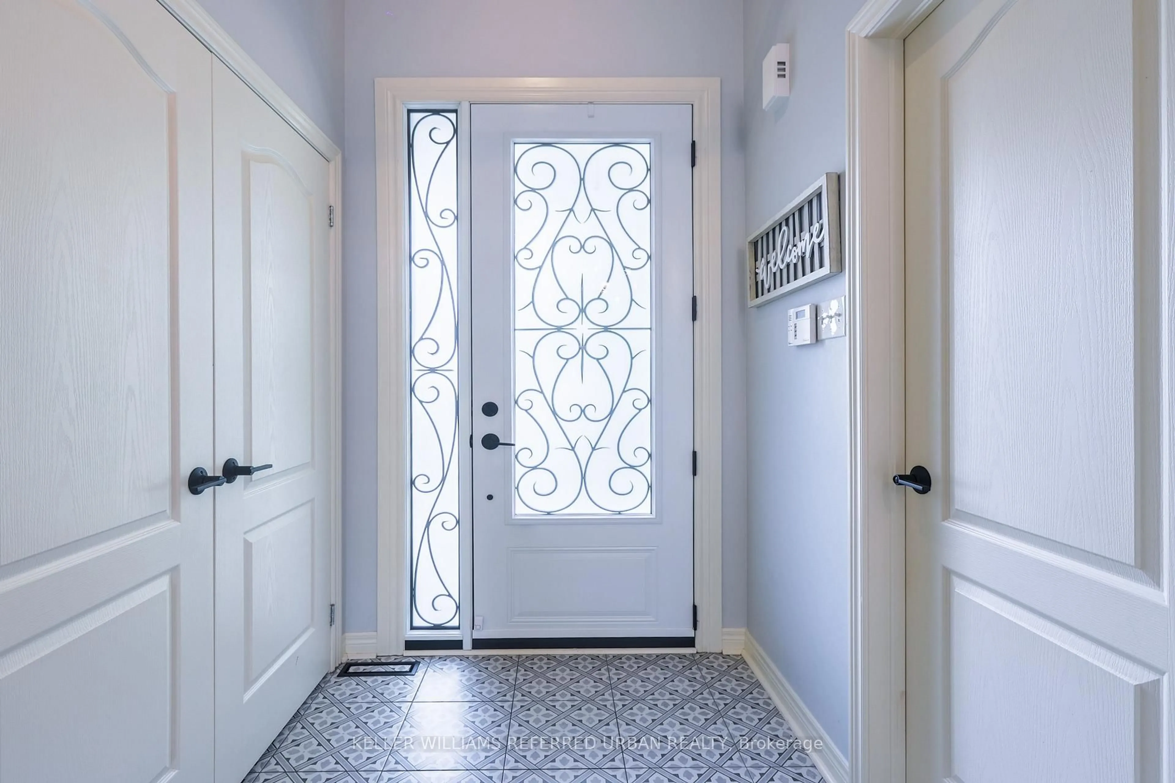 Indoor entryway for 23 Fitzroy Ave, Markham Ontario L6E 0J4
