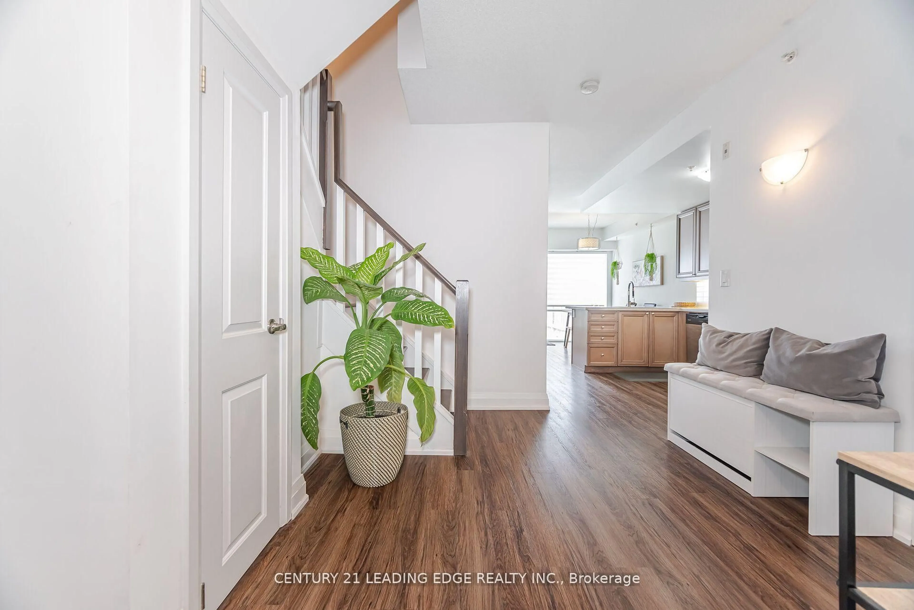 Indoor entryway for 24 Woodstream Blvd #108, Vaughan Ontario L4L 8C4