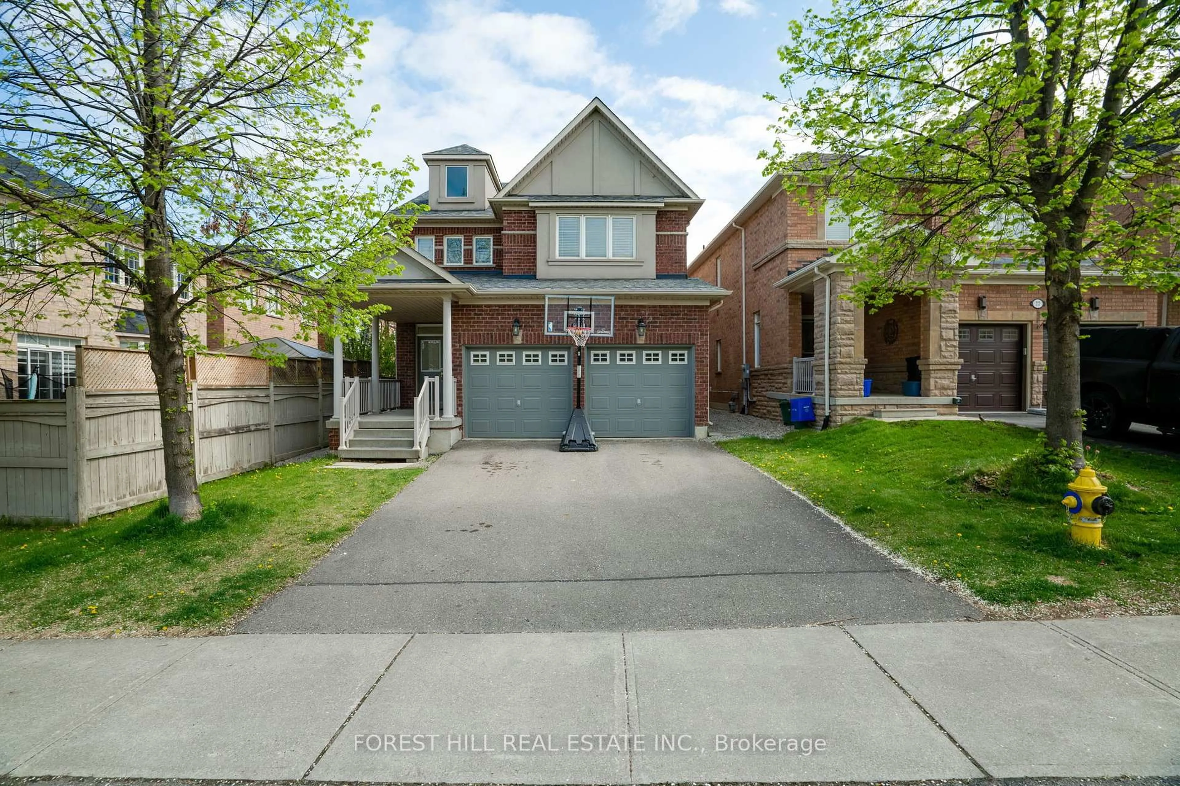 A pic from outside/outdoor area/front of a property/back of a property/a pic from drone, street for 73 Balsamwood Rd, Vaughan Ontario L4J 9E3