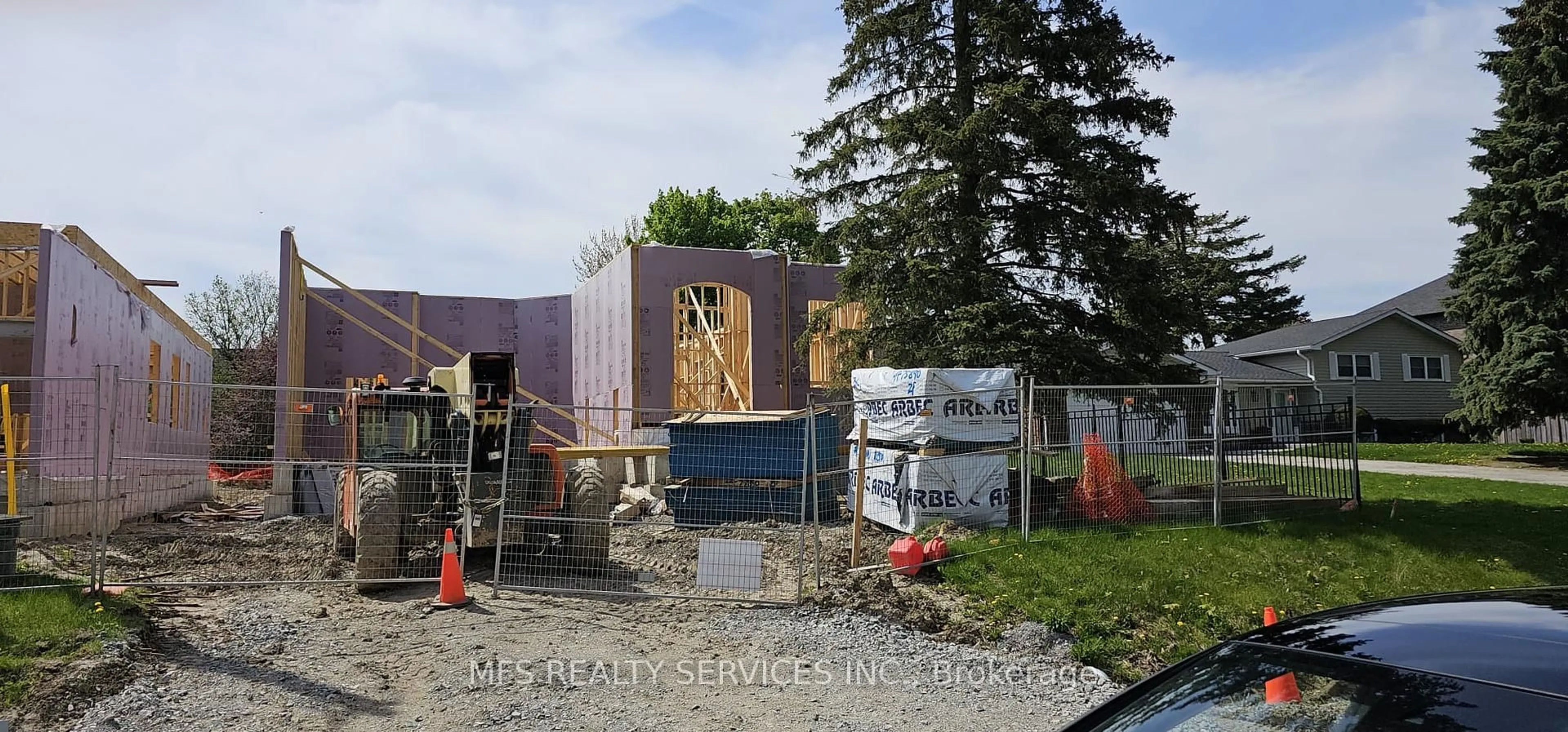Unknown for 21A Long Hill Dr, Richmond Hill Ontario L4E 3M5
