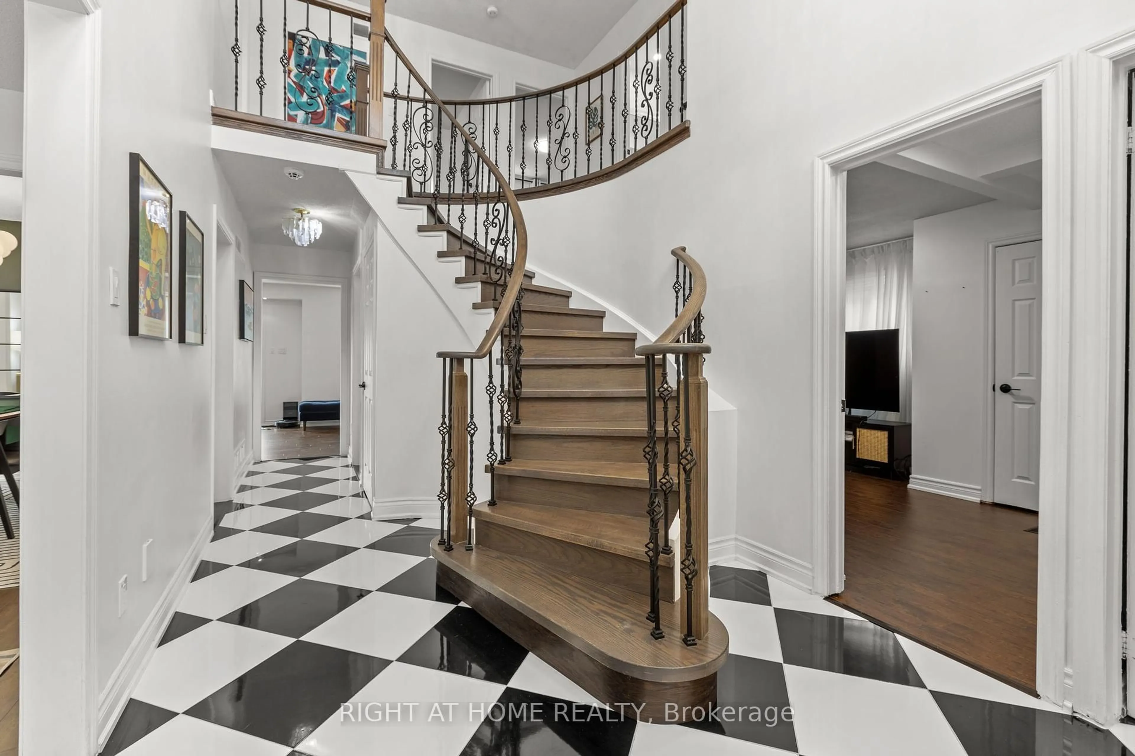 Unknown for 4 Deena Pl, Markham Ontario L3S 3C6