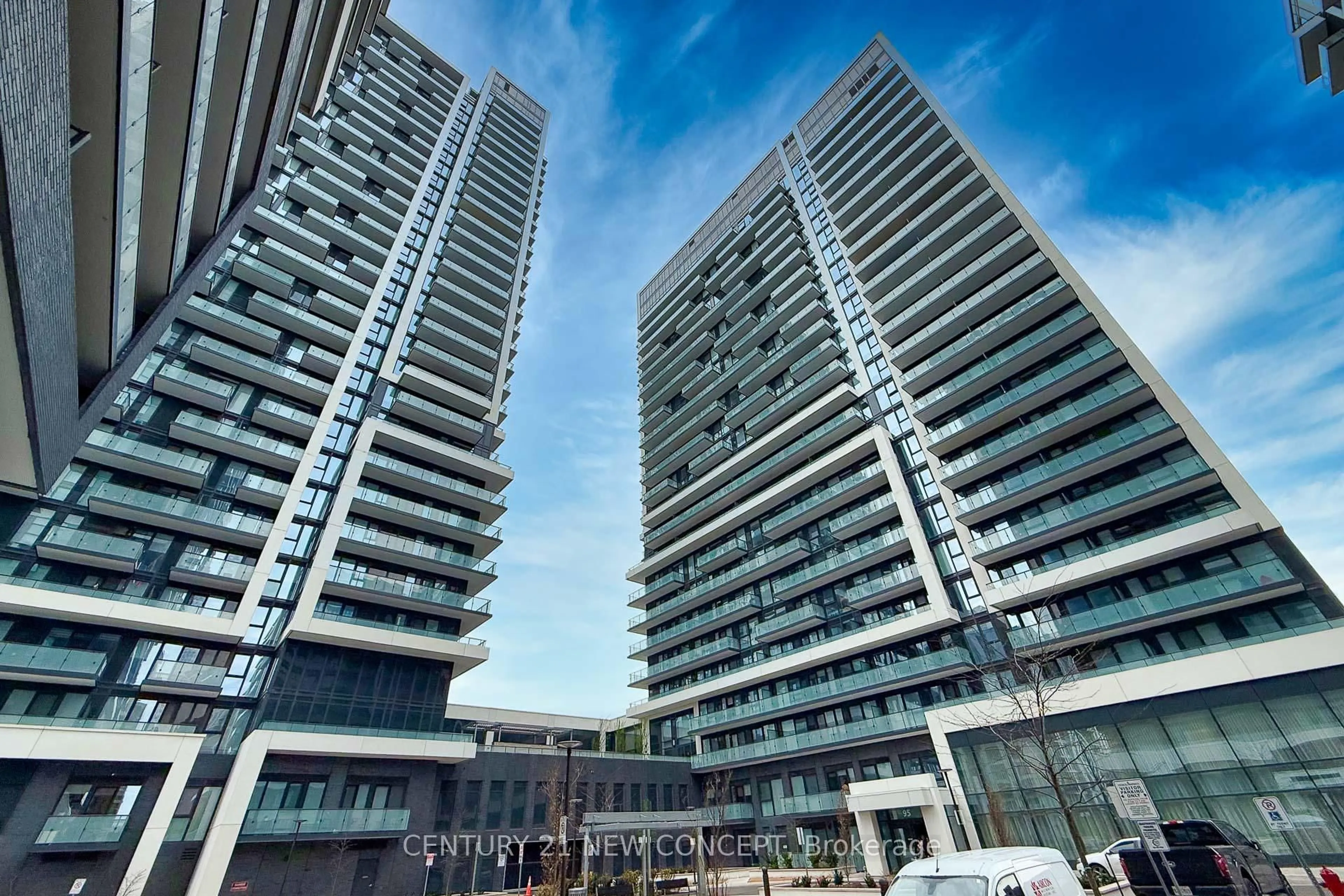 Unknown for 105 Oneida Cres #811, Richmond Hill Ontario L4B 0H6