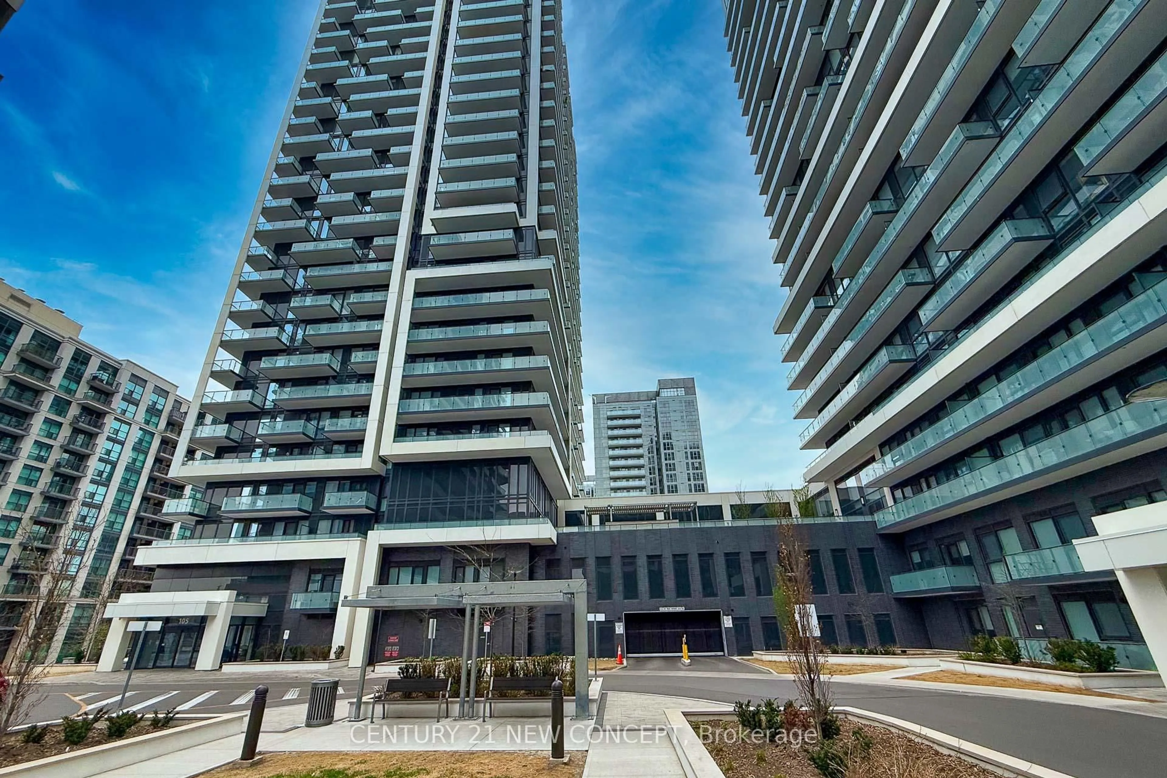 Unknown for 105 Oneida Cres #811, Richmond Hill Ontario L4B 0H6
