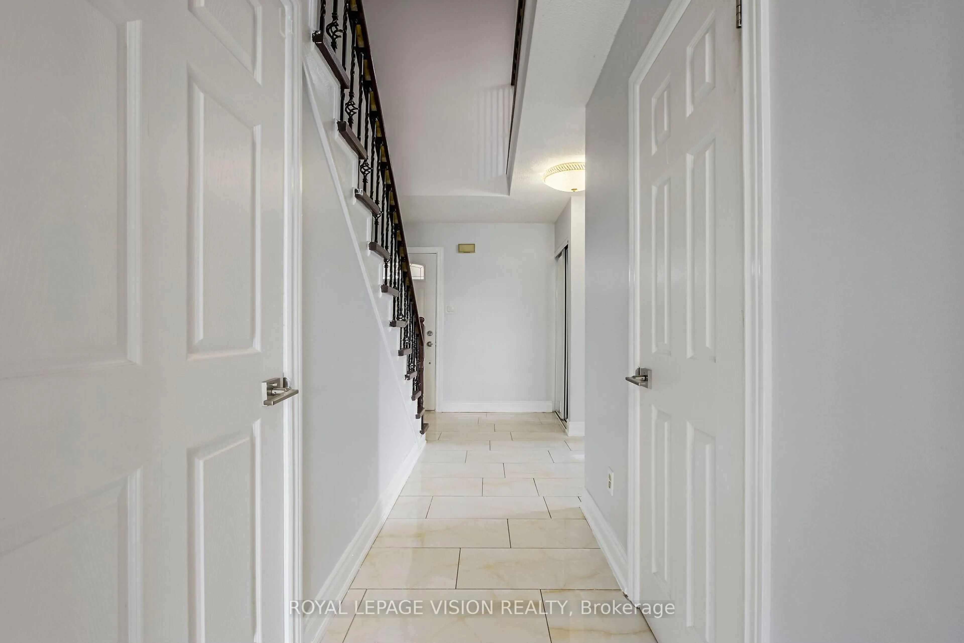 Indoor foyer for 149 Terrosa Rd, Markham Ontario L3S 2P7