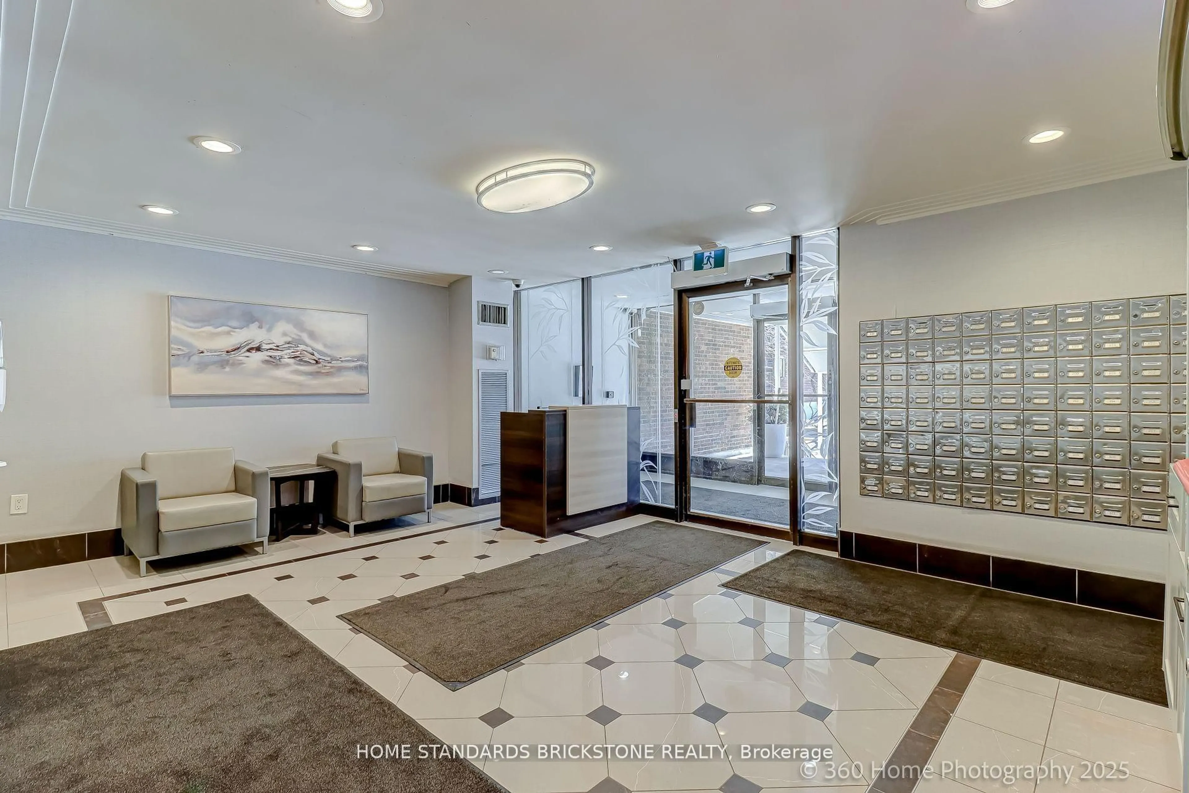 Indoor foyer for 16 Elgin St #202, Markham Ontario L3T 4T4