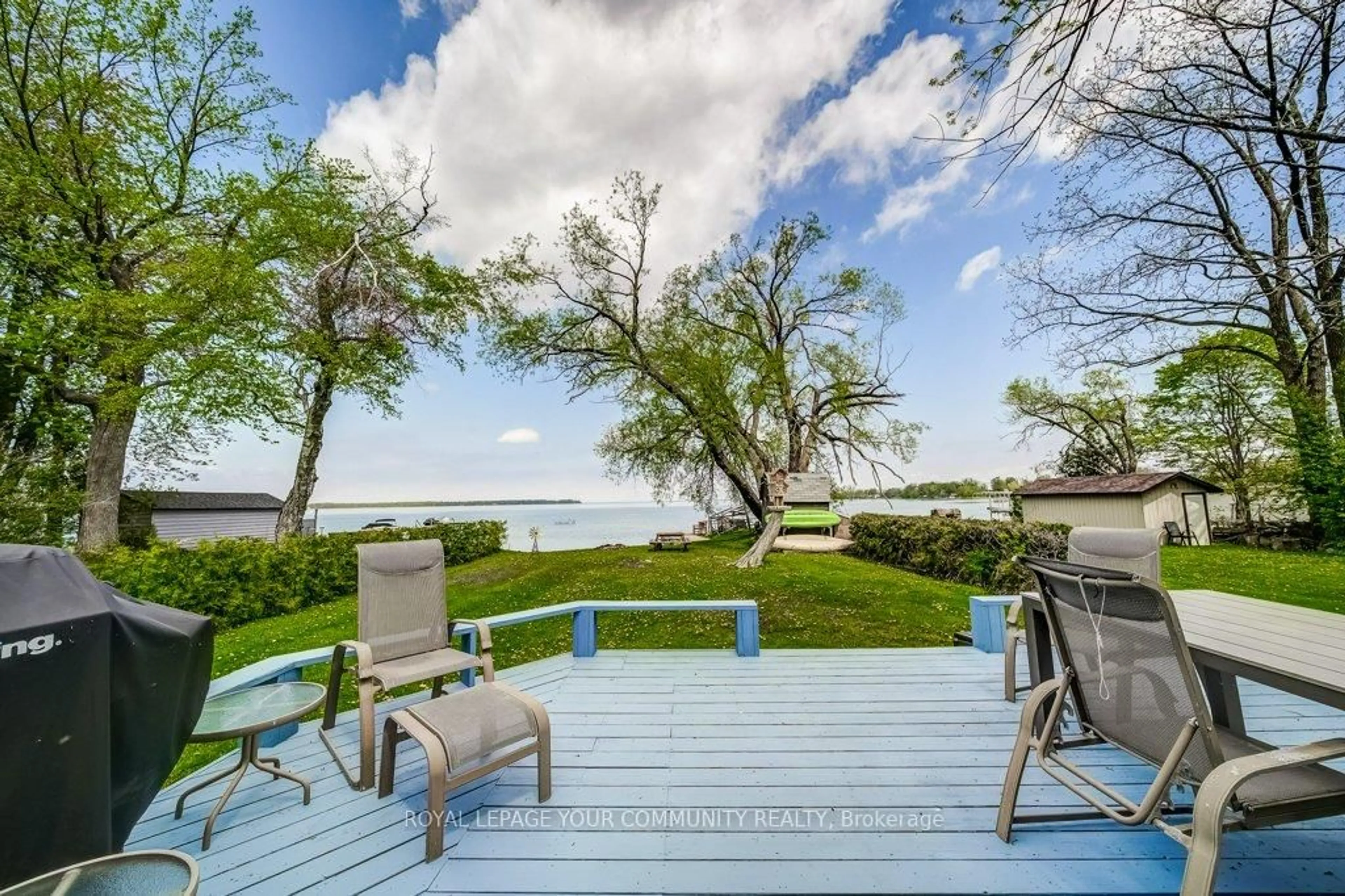 Patio, water/lake/river/ocean view for 130 MOORES BEACH Rd, Georgina Ontario L0E 1N0