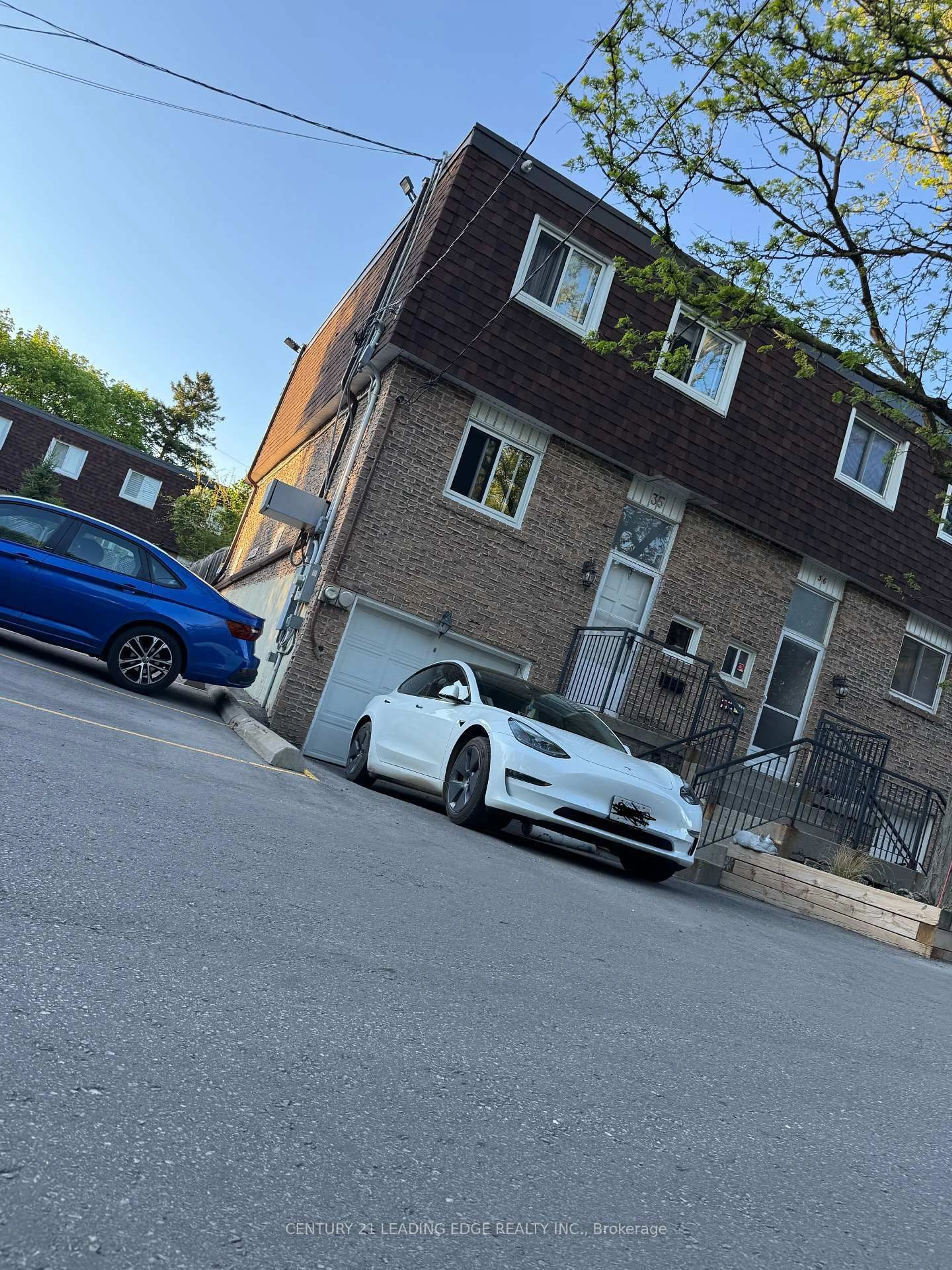 Parking for 35 The Carriage Way #35, Markham Ontario L3T 4V1