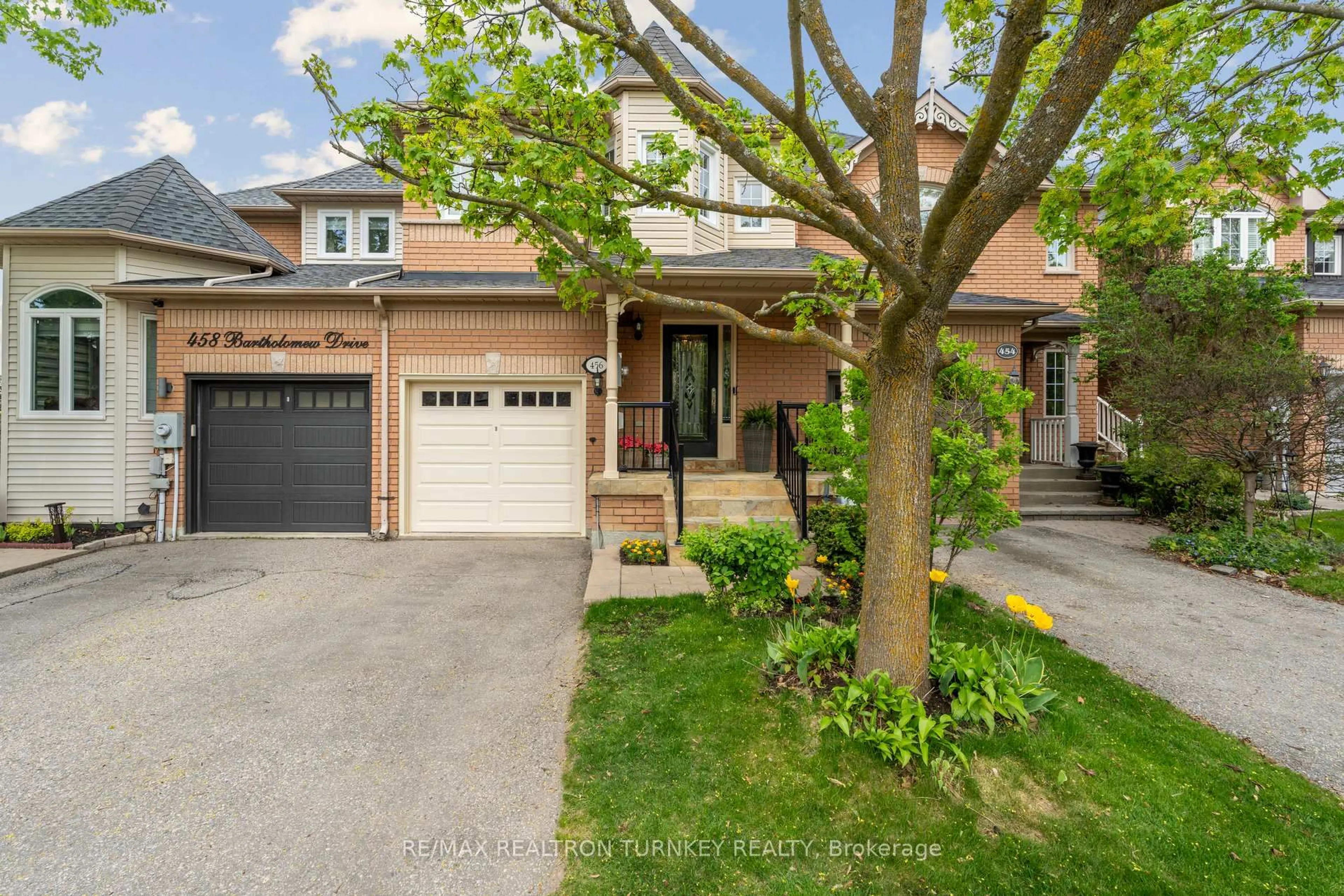 Home with brick exterior material, street for 456 Bartholomew Dr, Newmarket Ontario L3X 2E5