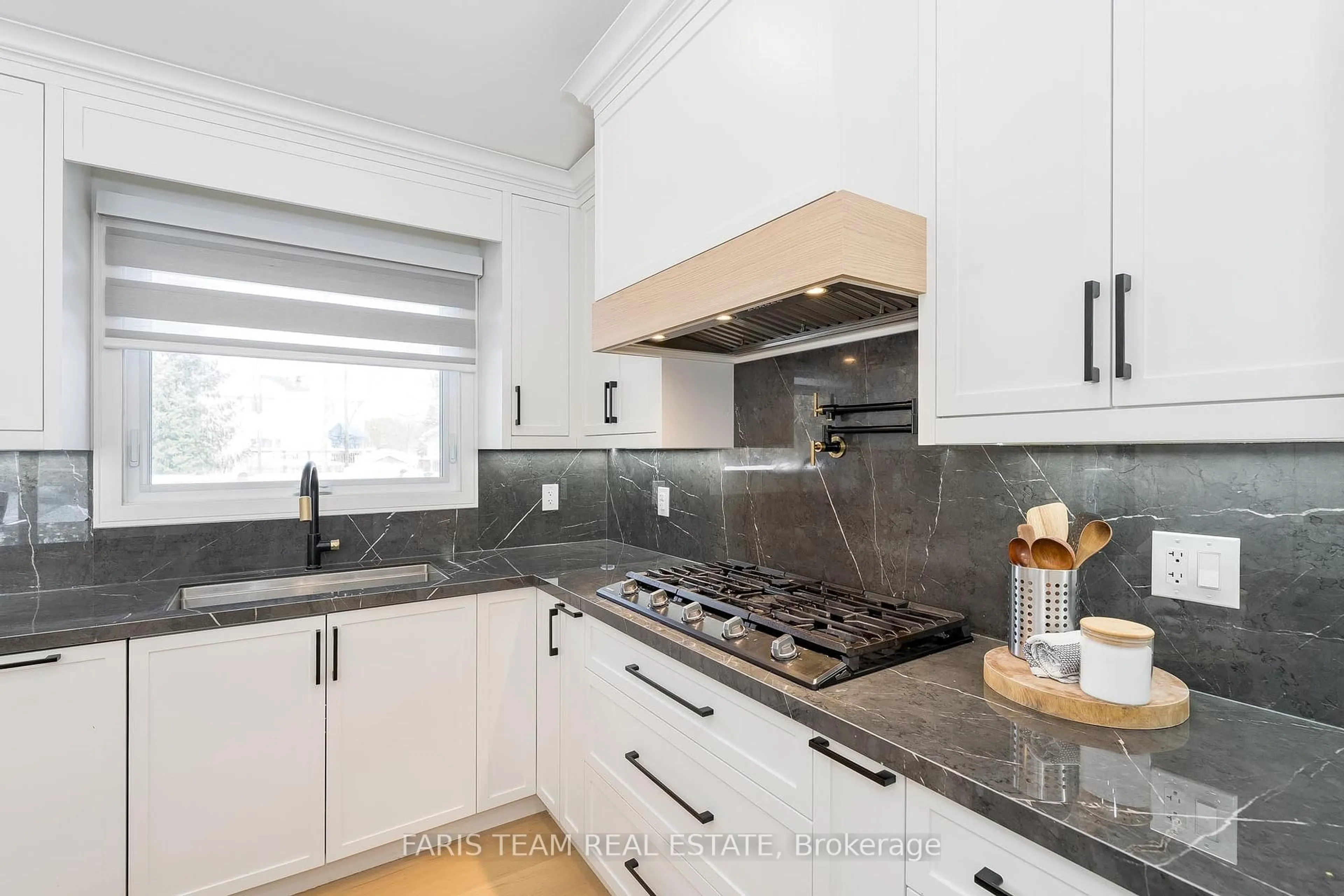 Contemporary kitchen, ceramic/tile floor for 748 Trinity St, Innisfil Ontario L9S 2G8