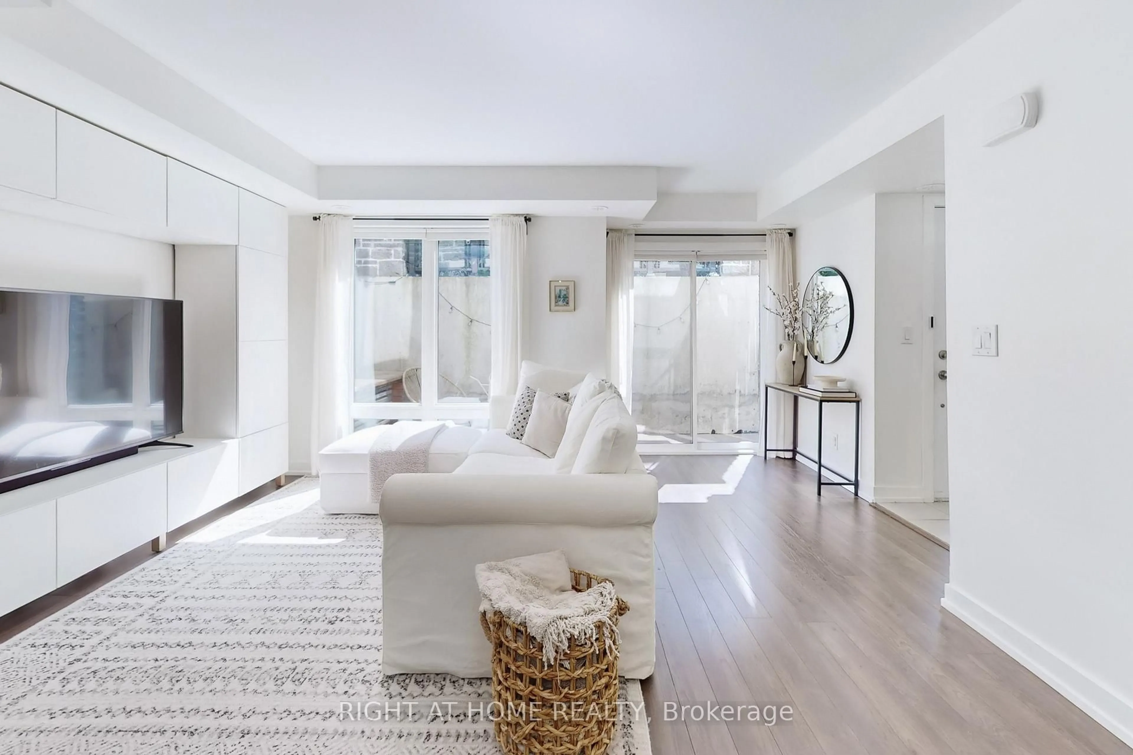 Living room with furniture, unknown for 2 Dunsheath Way #129, Markham Ontario L6B 1N3