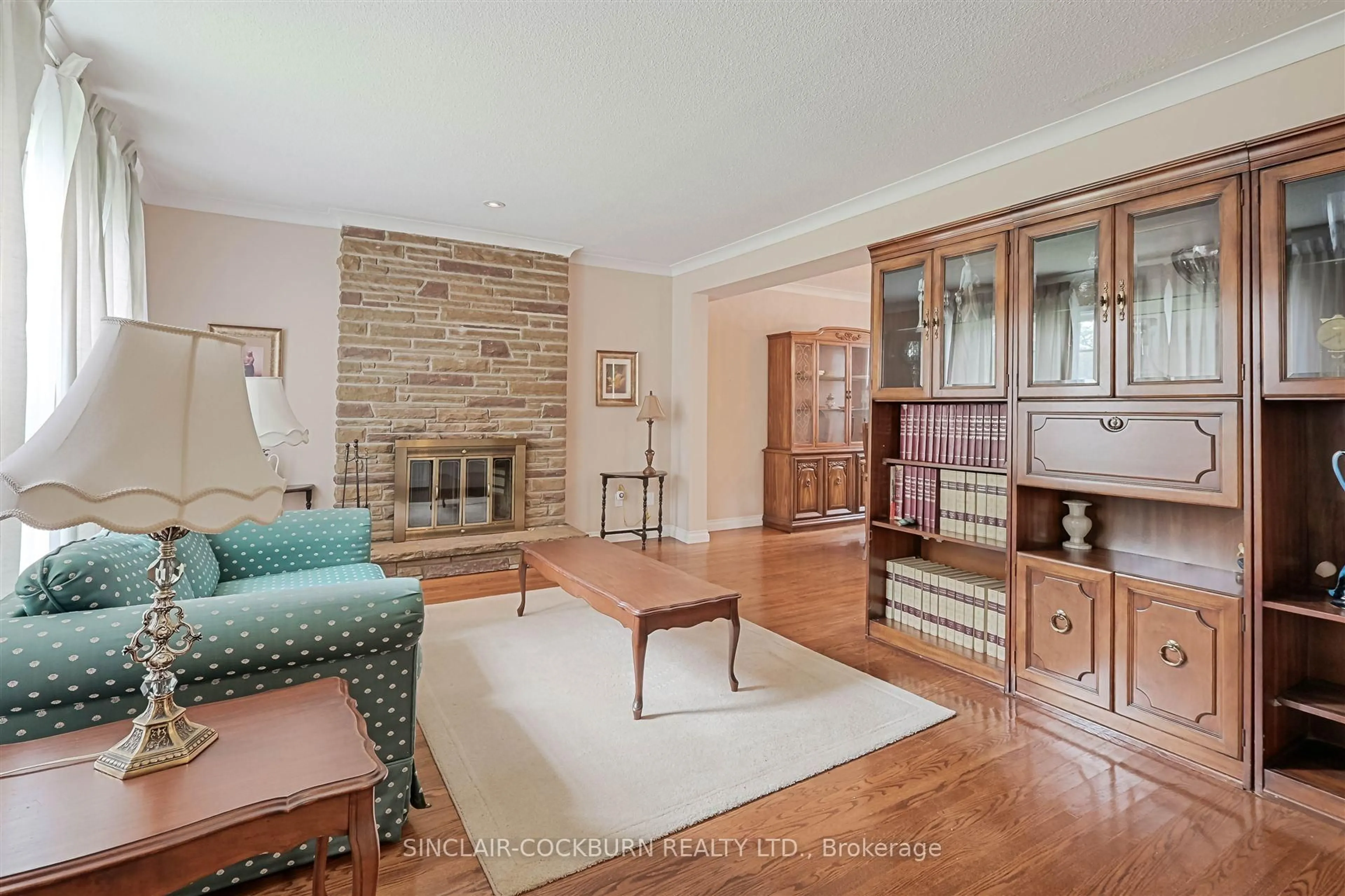 Living room with furniture, unknown for 148 Grandview Ave, Markham Ontario L3T 1H8