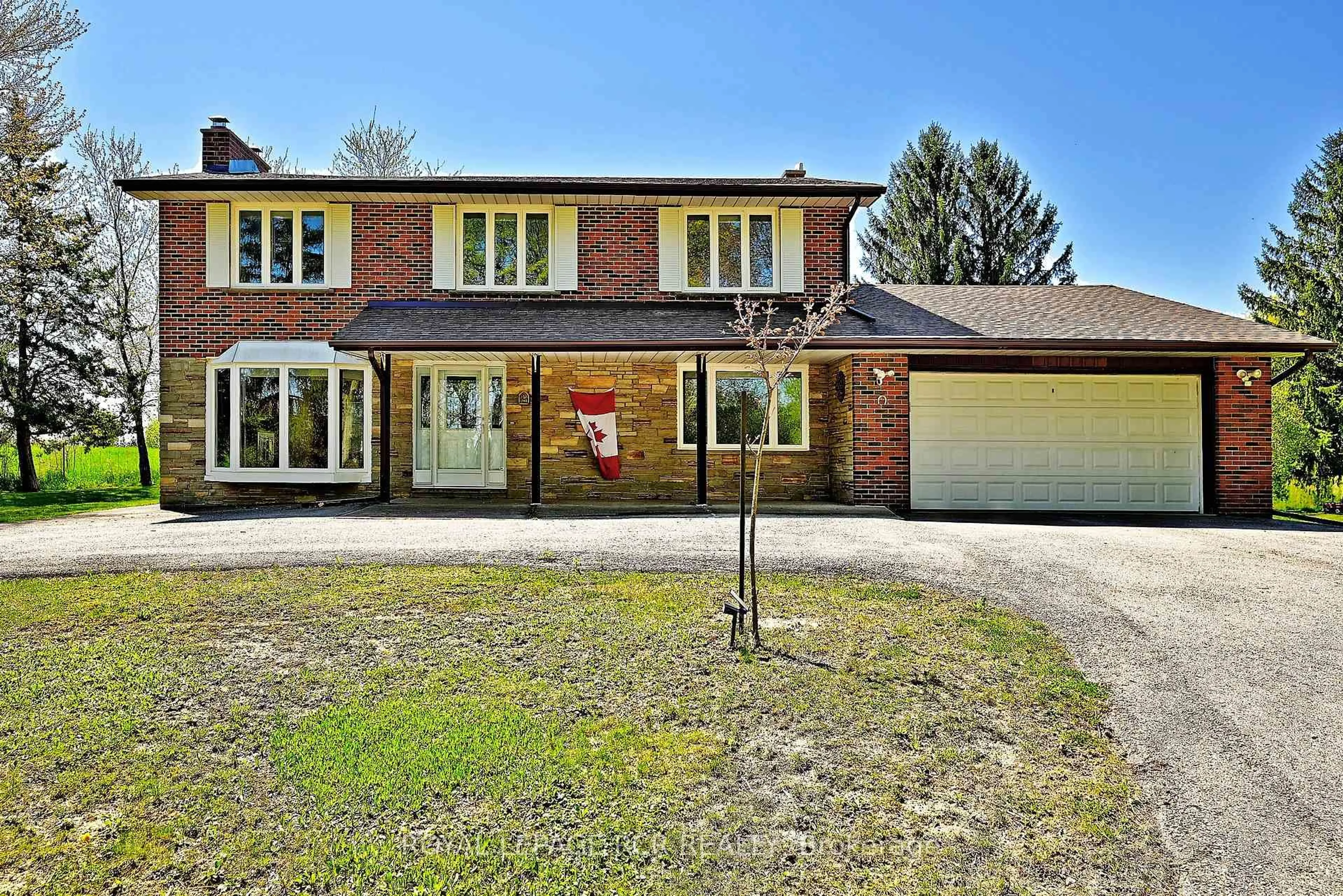 A pic from outside/outdoor area/front of a property/back of a property/a pic from drone, street for 6215 17th Sdrd, King Ontario L0G 1T0