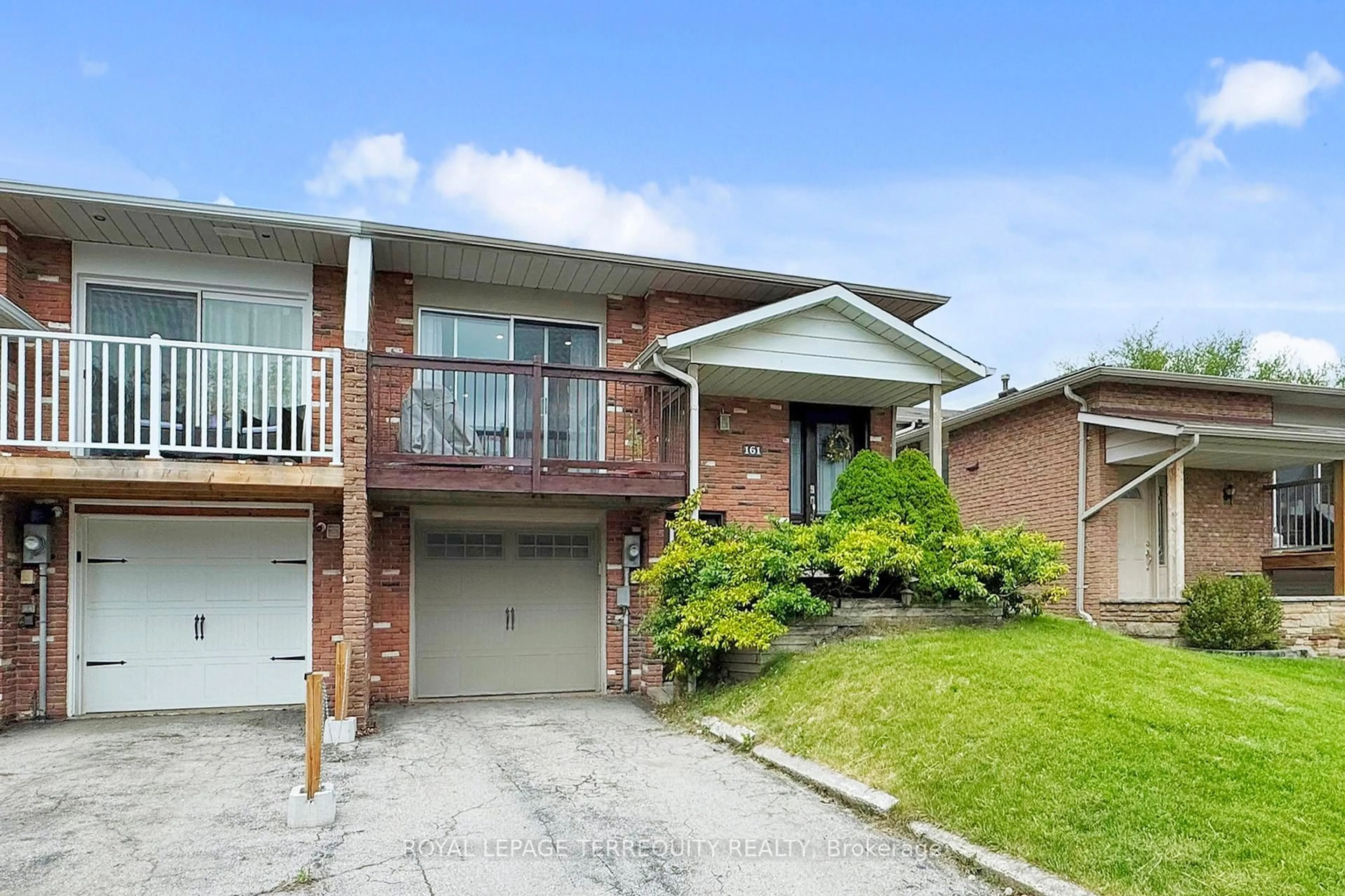 Home with brick exterior material, street for 161 Britannia Ave, Bradford West Gwillimbury Ontario L3Z 1A4