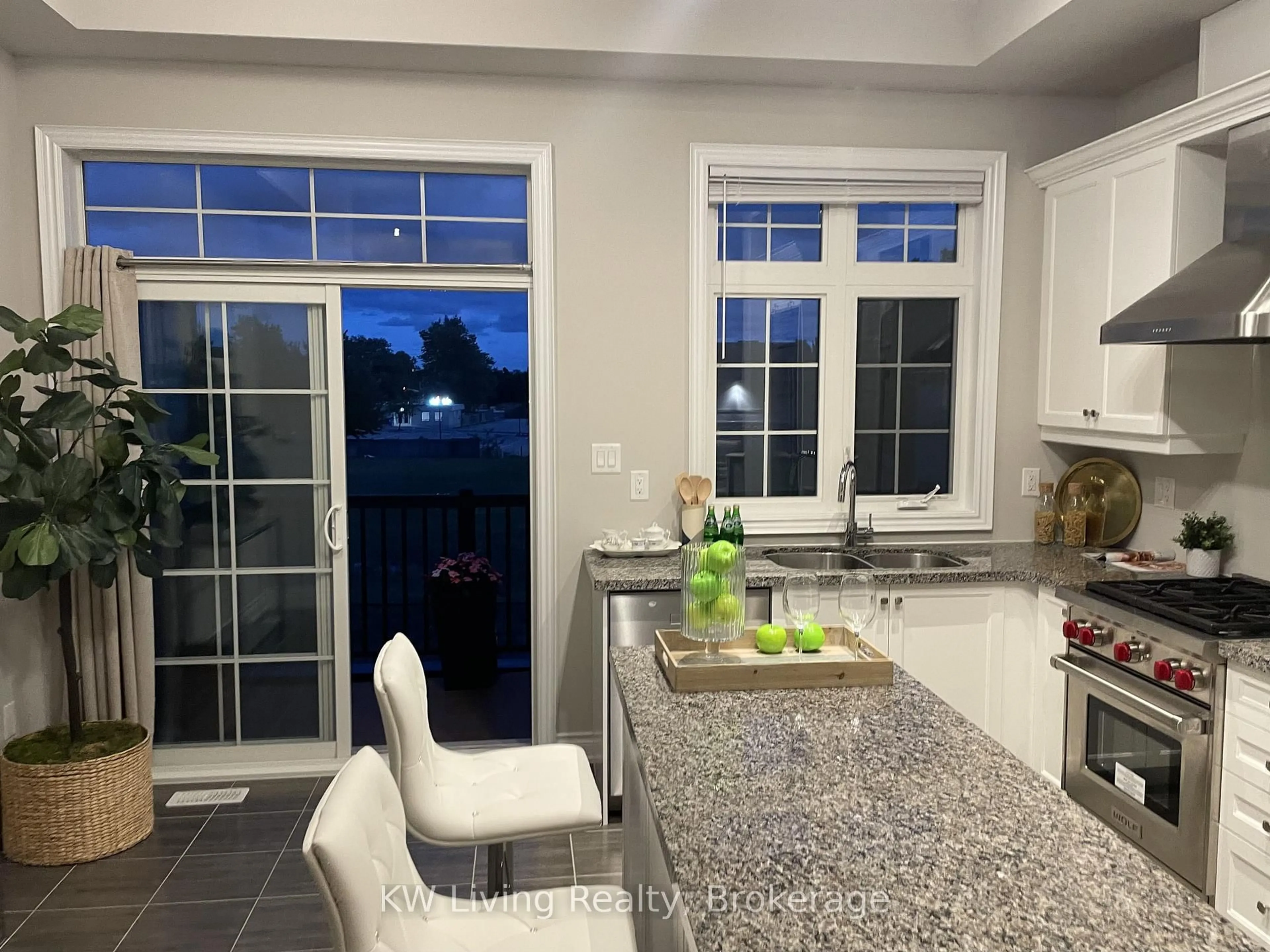 Open concept kitchen, ceramic/tile floor for 27 New Yorkton Ave, Markham Ontario L6C 0Y5