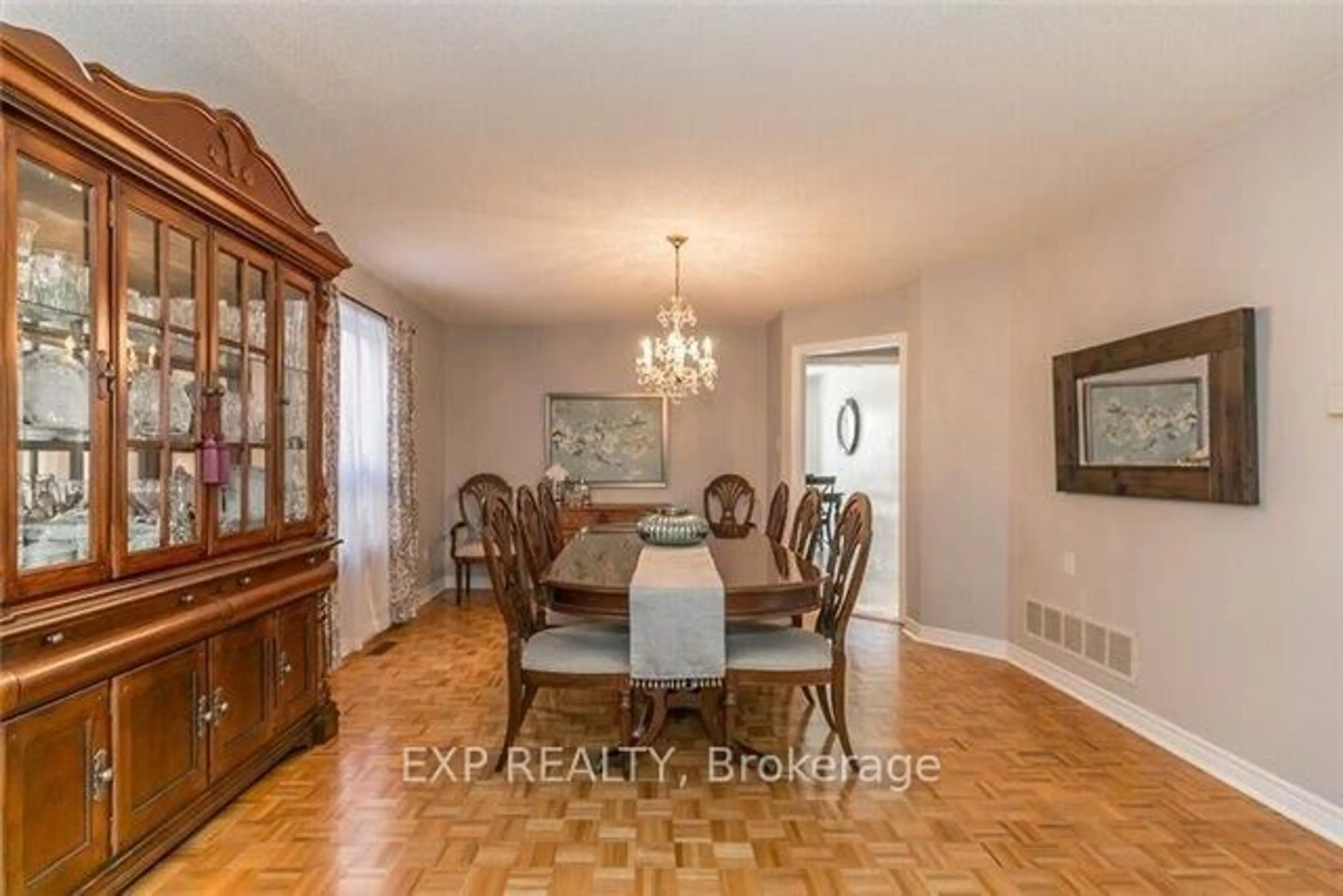 Dining room, unknown for 32 Aristotle Dr, Richmond Hill Ontario L4S 1J7