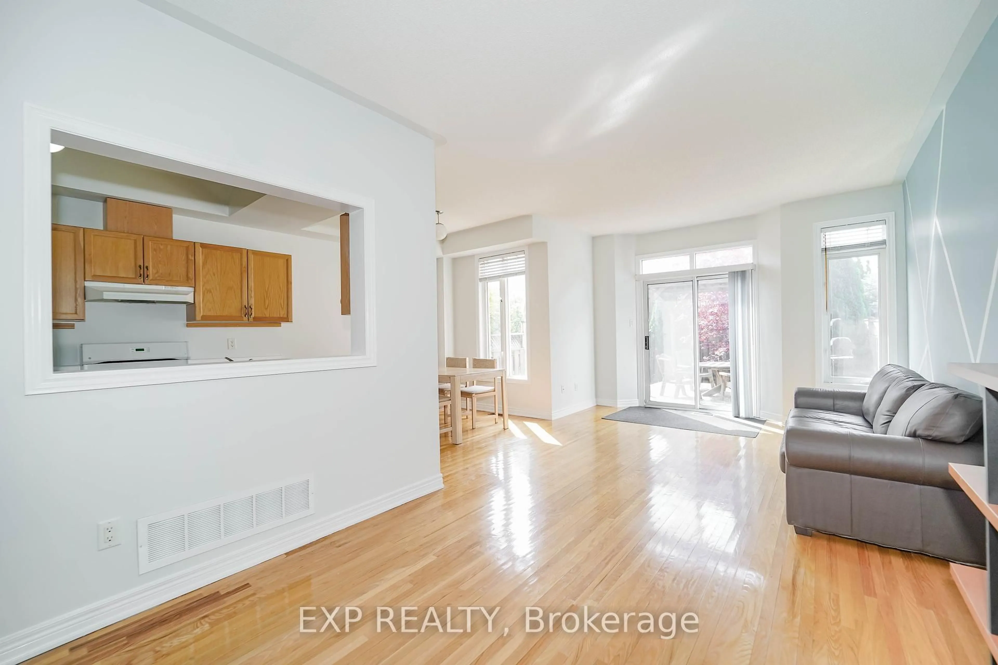 A pic of a room for 77 Angelica Ave, Richmond Hill Ontario L4S 2C9