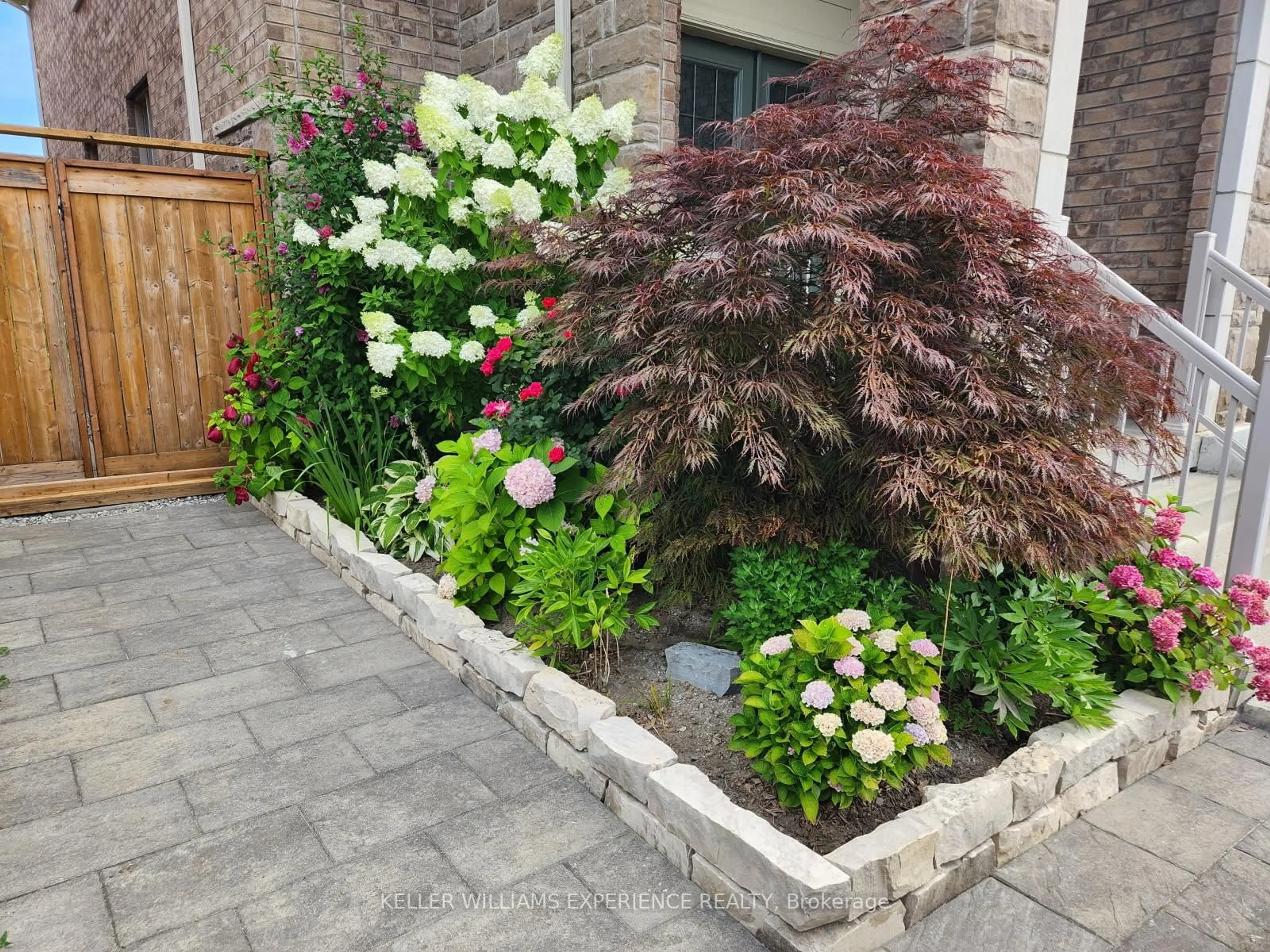Patio, street for 1360 Butler St, Innisfil Ontario L9S 0K7