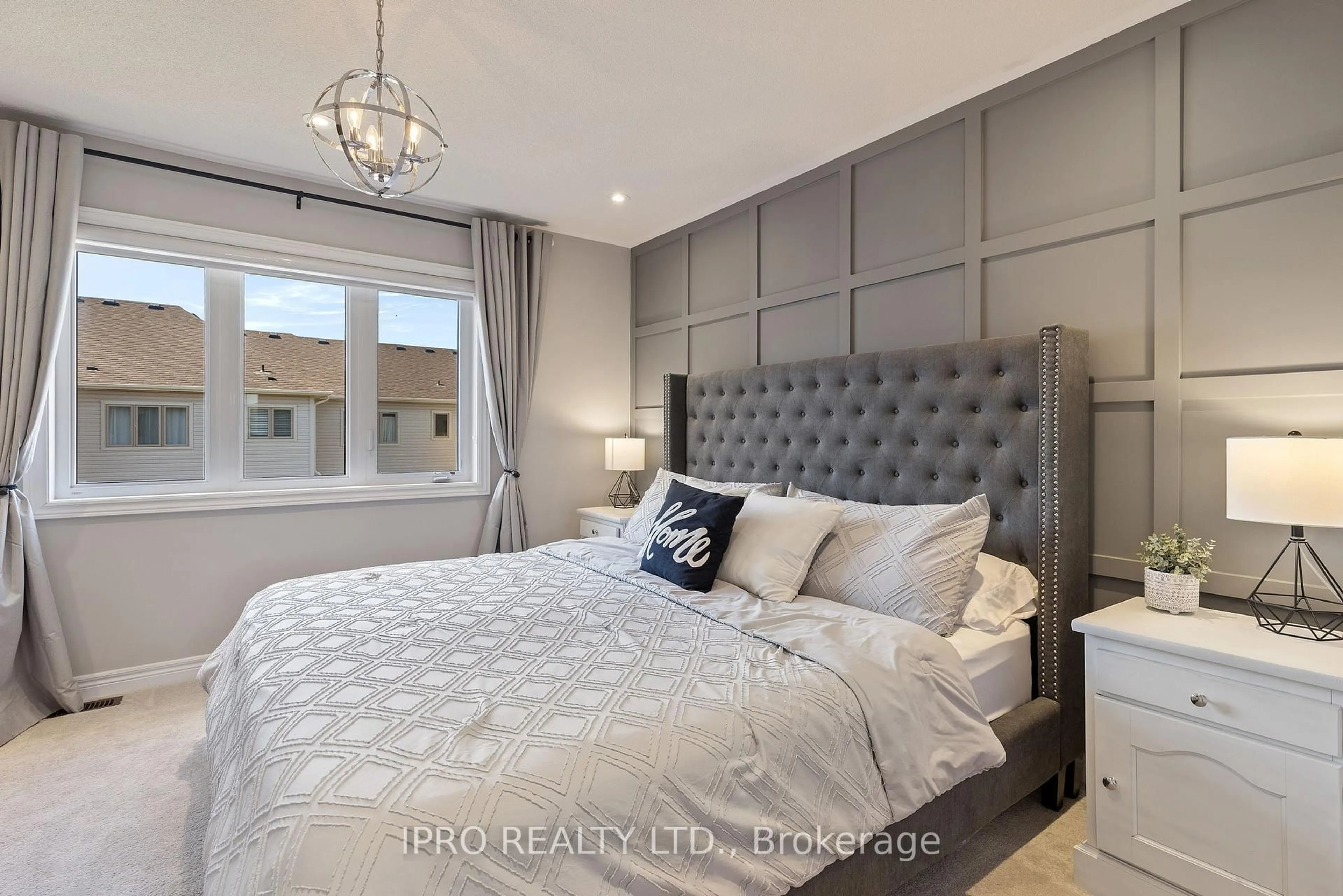 Bedroom with bed, unknown for 36 Clifford Cres, New Tecumseth Ontario L0G 1W0