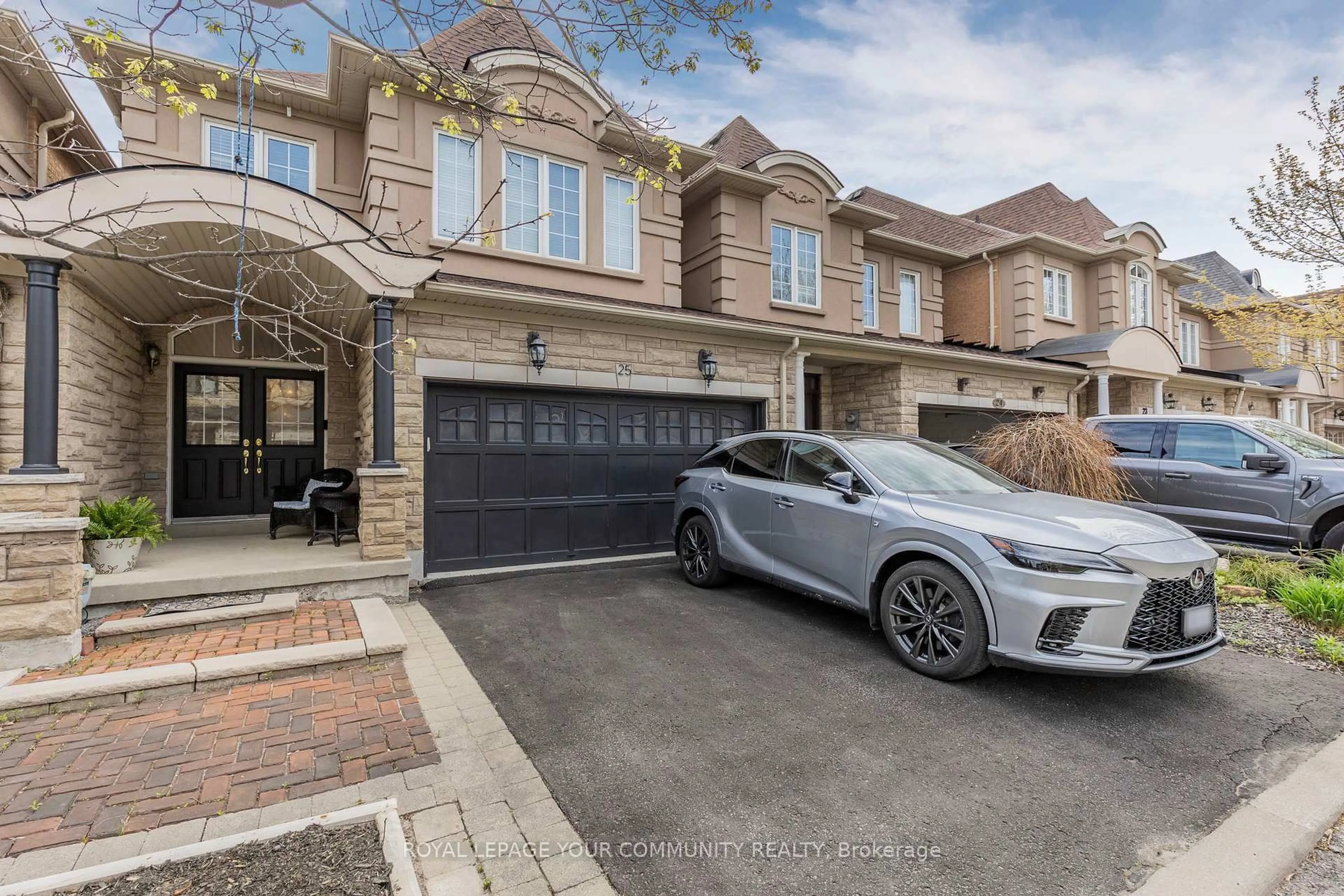 Home with brick exterior material, street for 280 Paradelle Dr #25, Richmond Hill Ontario L4E 0C9