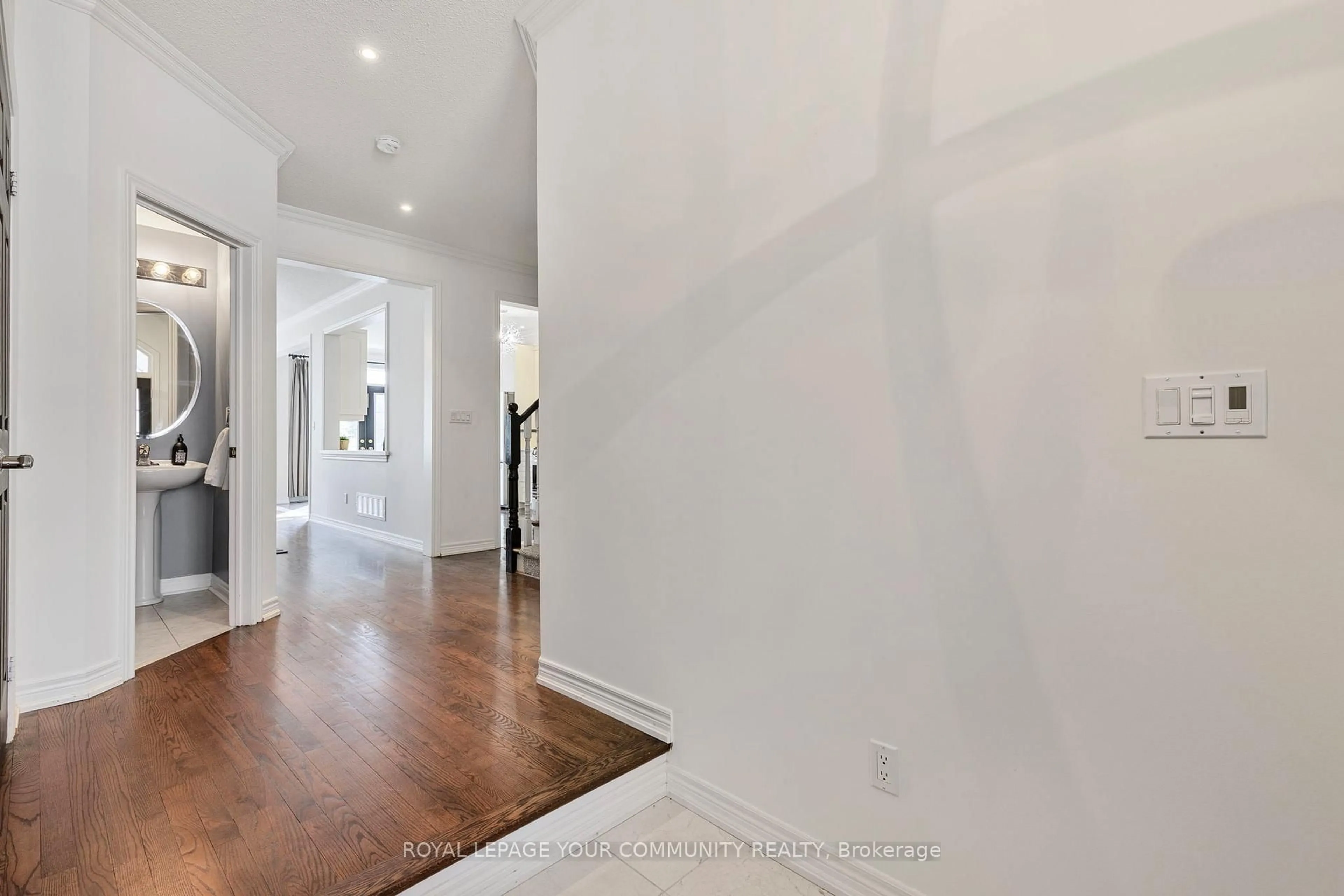 Unknown for 280 Paradelle Dr #25, Richmond Hill Ontario L4E 0C9