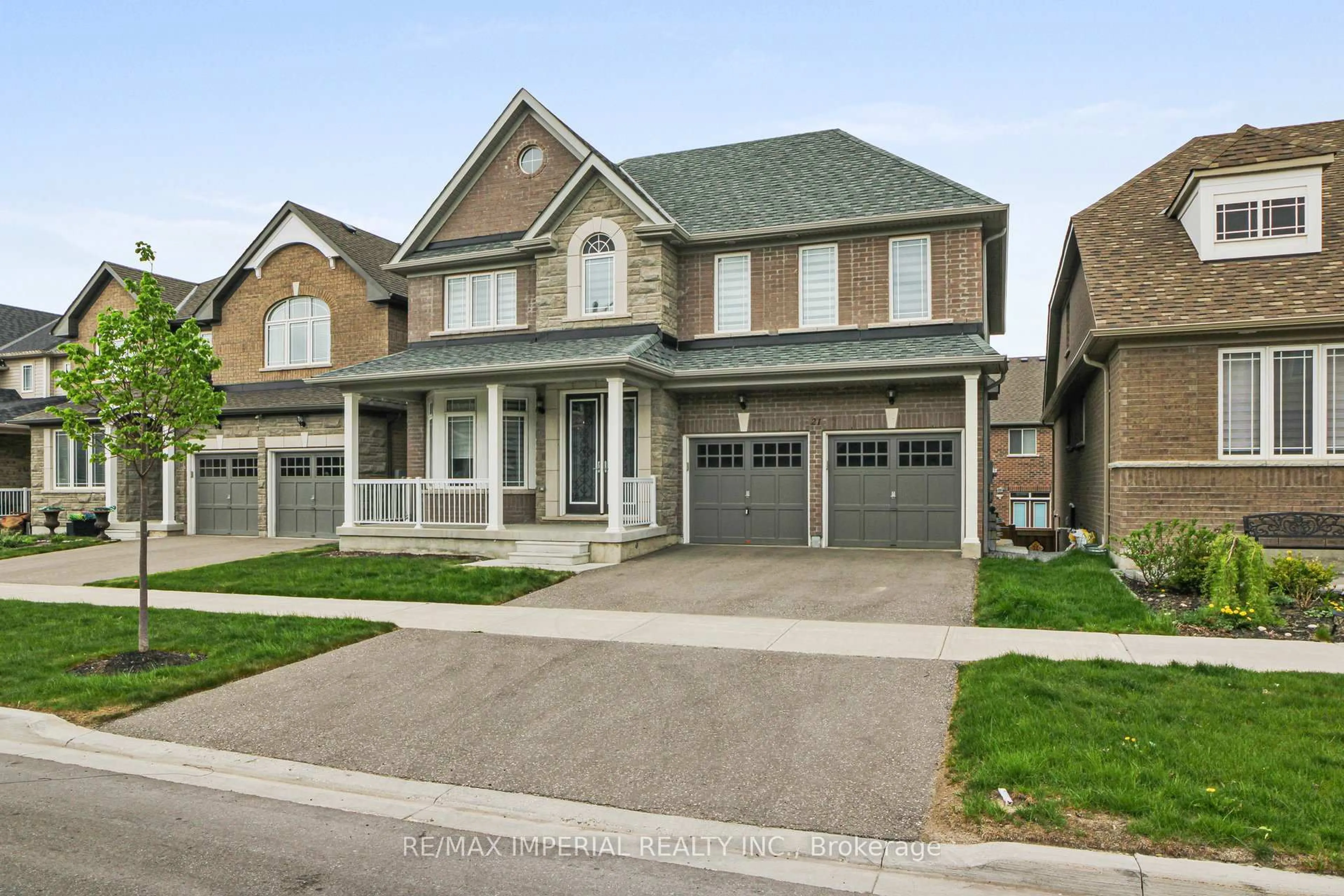 Home with brick exterior material, street for 21 Terrell Ave, Georgina Ontario L4P 0C8