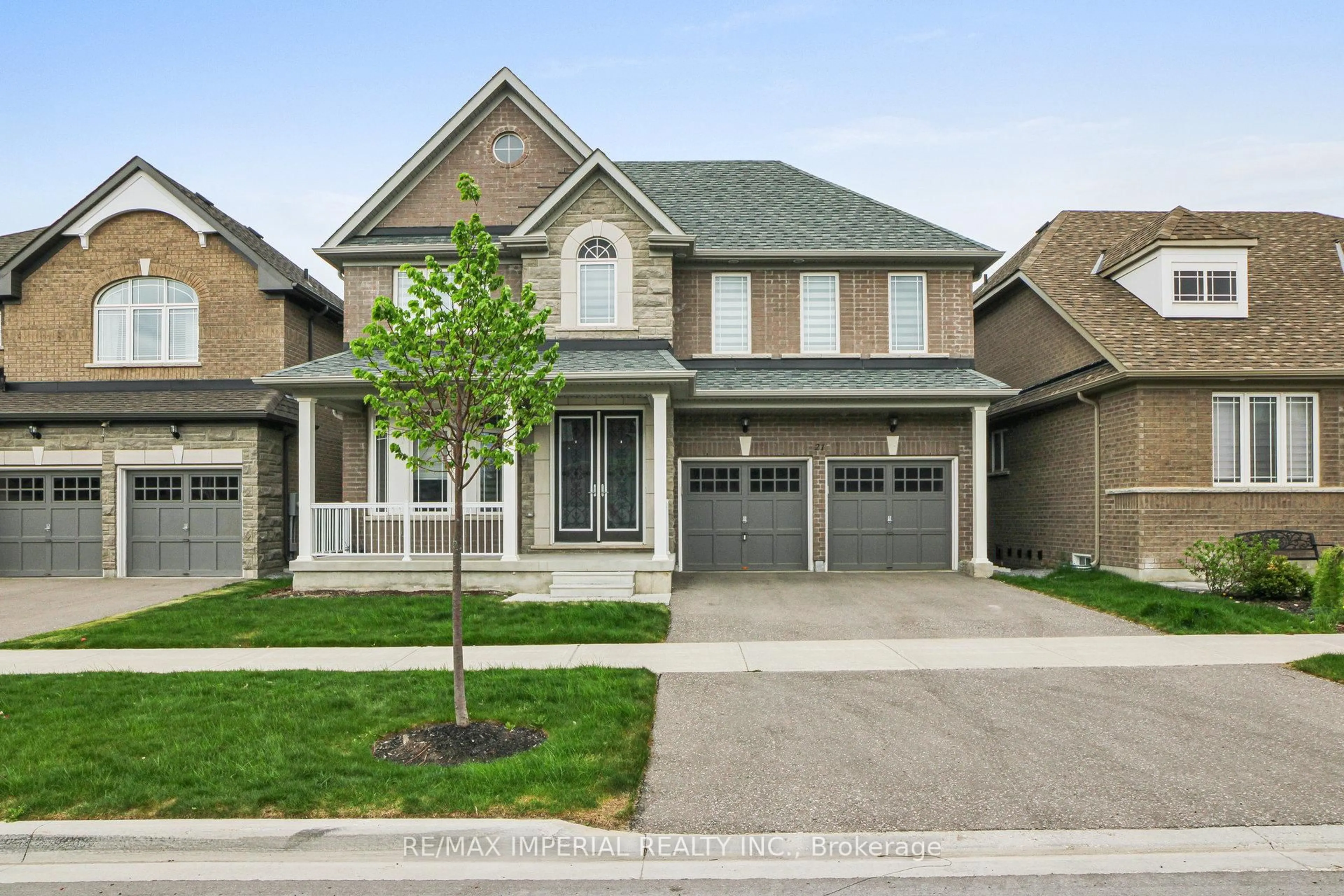 Home with brick exterior material, street for 21 Terrell Ave, Georgina Ontario L4P 0C8