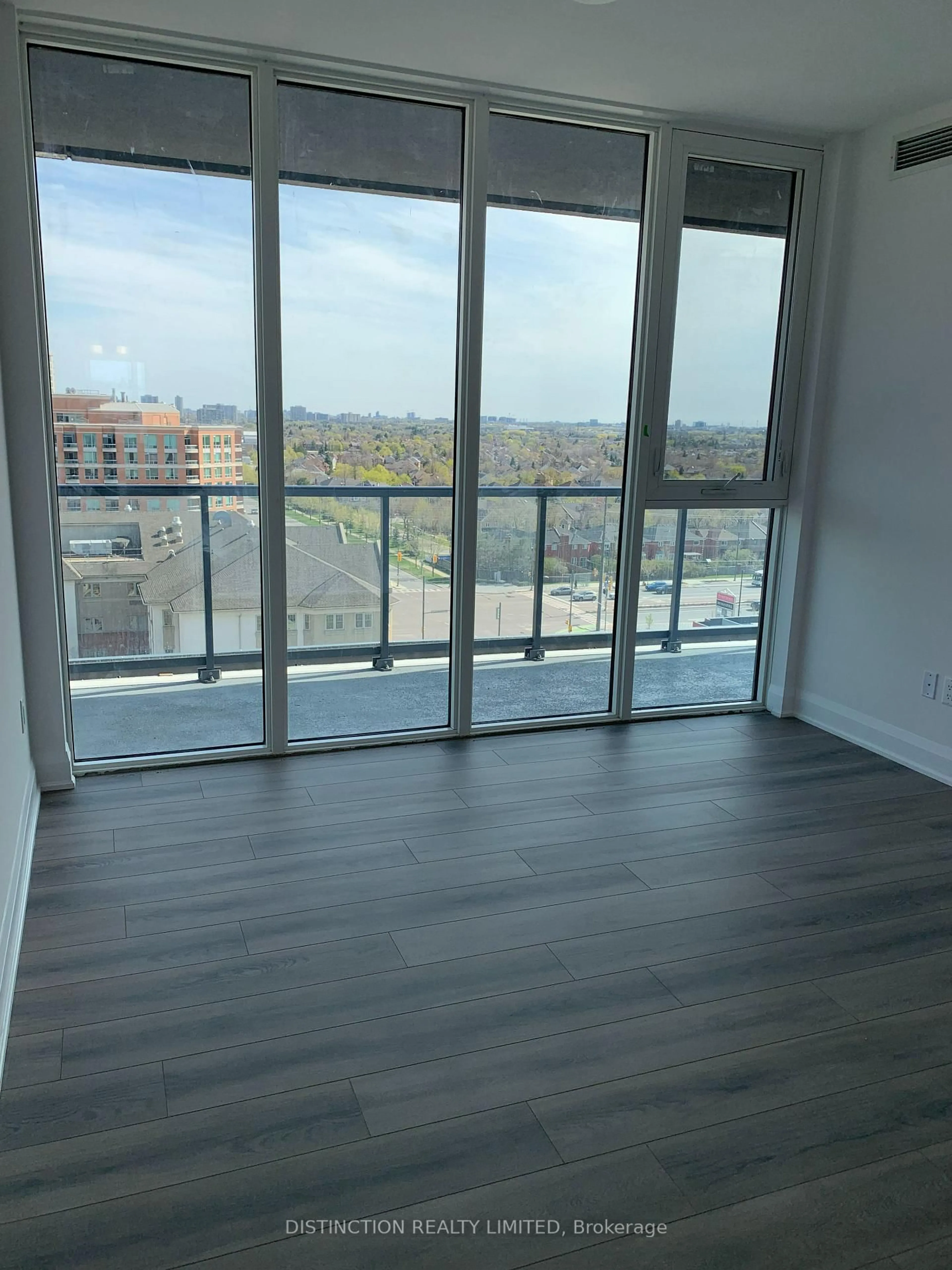 A pic of a room for 10 Gatineau Dr #1005, Vaughan Ontario L4J 0L2
