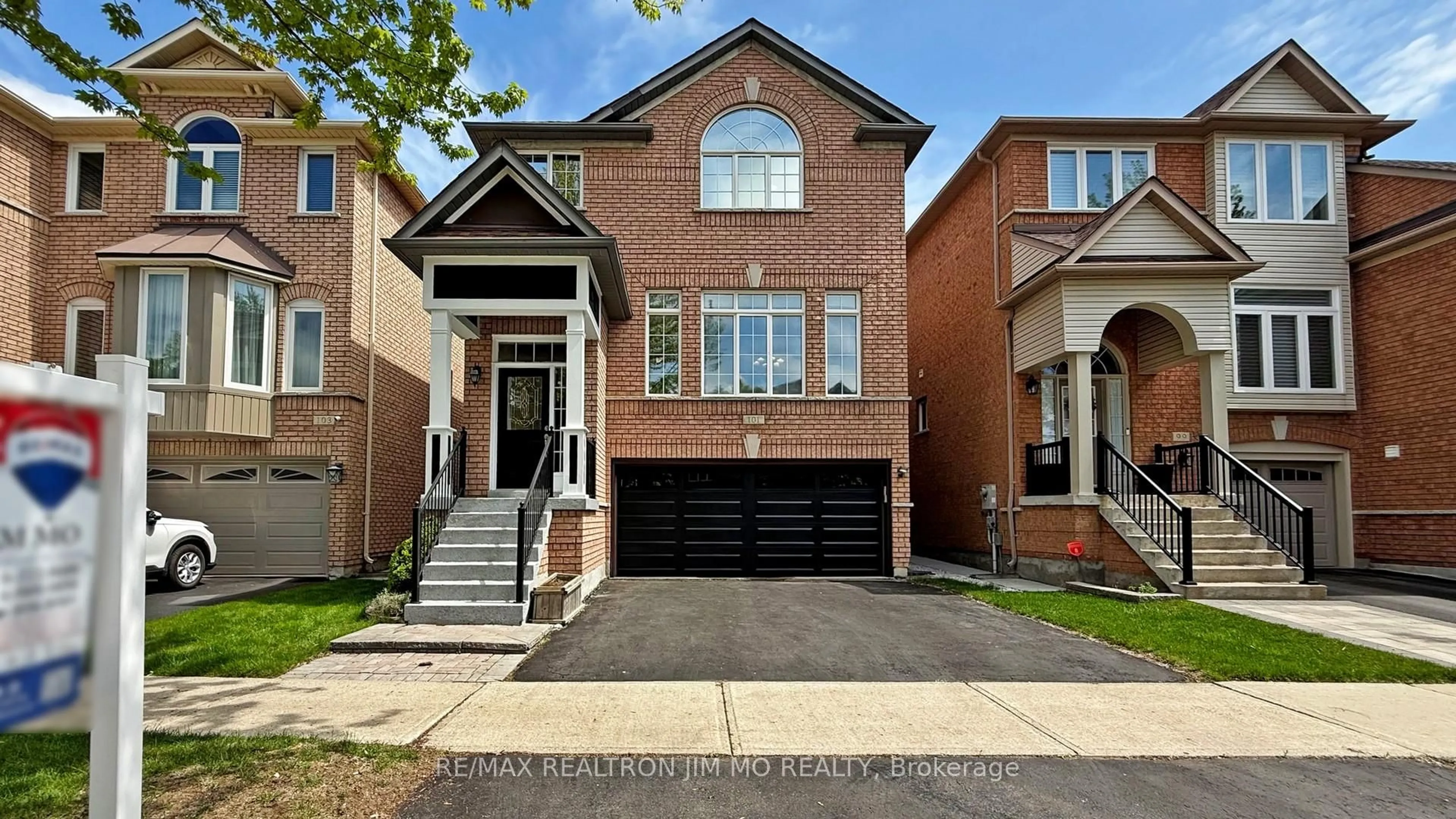 Home with brick exterior material, street for 101 Orchard Hill Blvd, Markham Ontario L6C 2M4