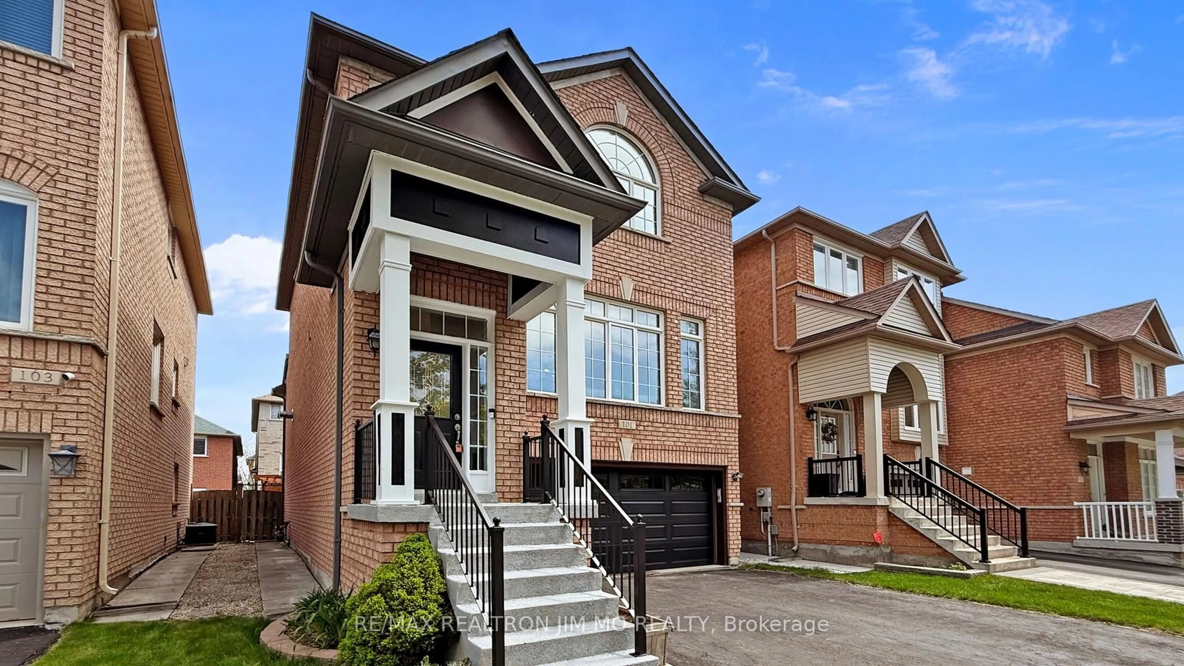 Home with brick exterior material, street for 101 Orchard Hill Blvd, Markham Ontario L6C 2M4