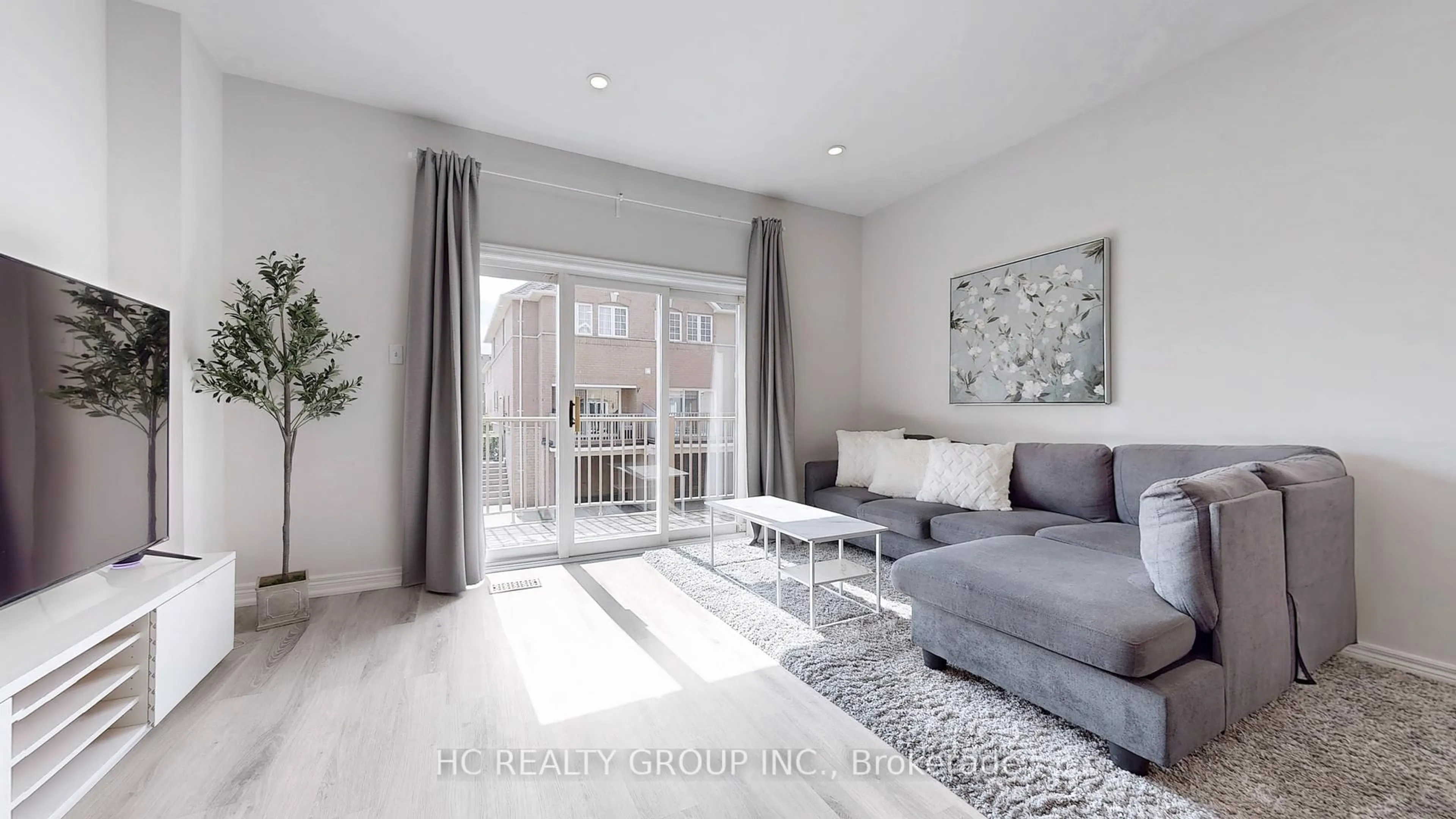 Living room with furniture, unknown for 23 Observatory Lane #81, Richmond Hill Ontario L4C 0M7