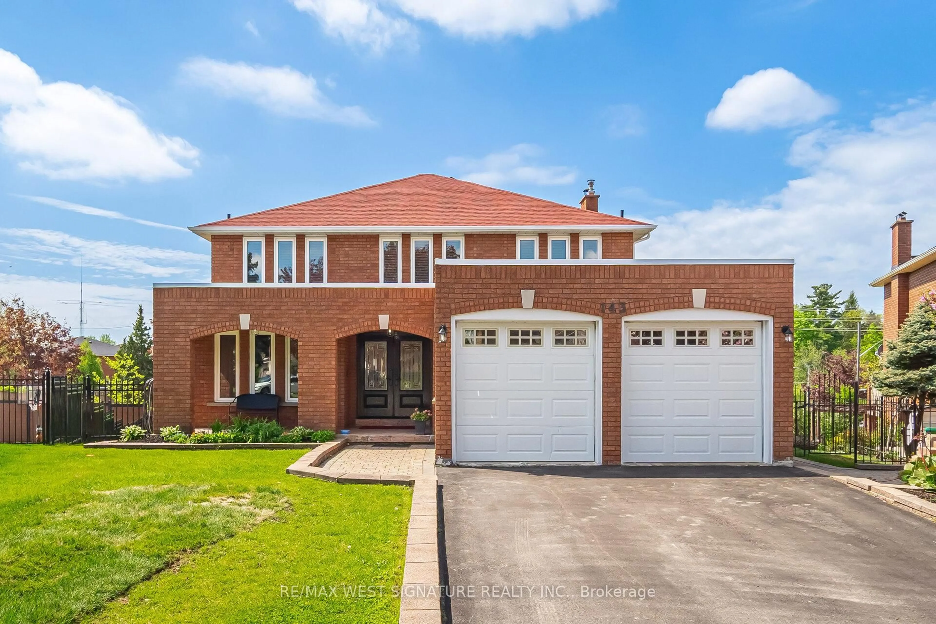 Home with brick exterior material, street for 143 Vineyard Crt, Vaughan Ontario L5L 5K1