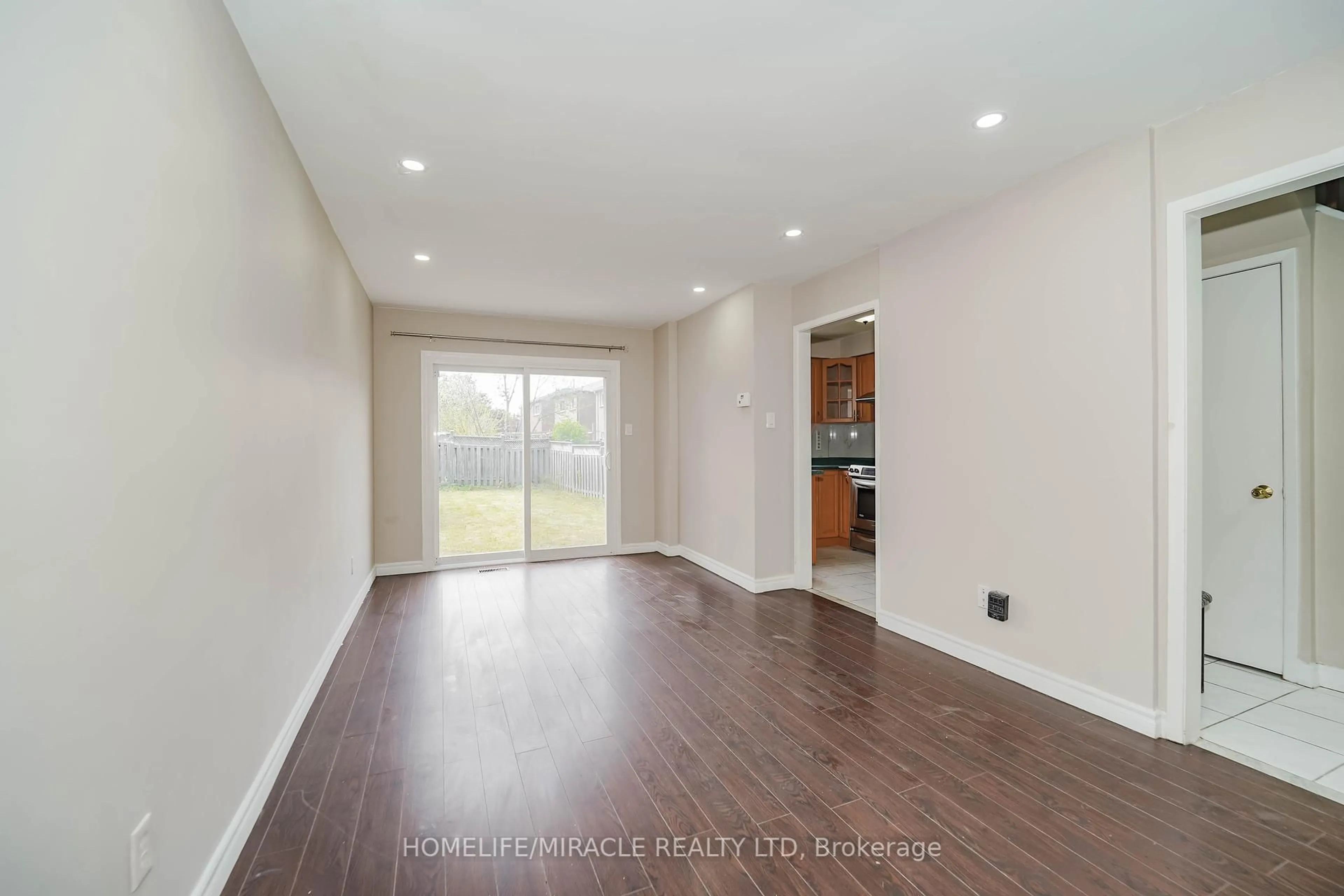 A pic of a room for 27 MILES FARM Rd, Markham Ontario L3S 2C2
