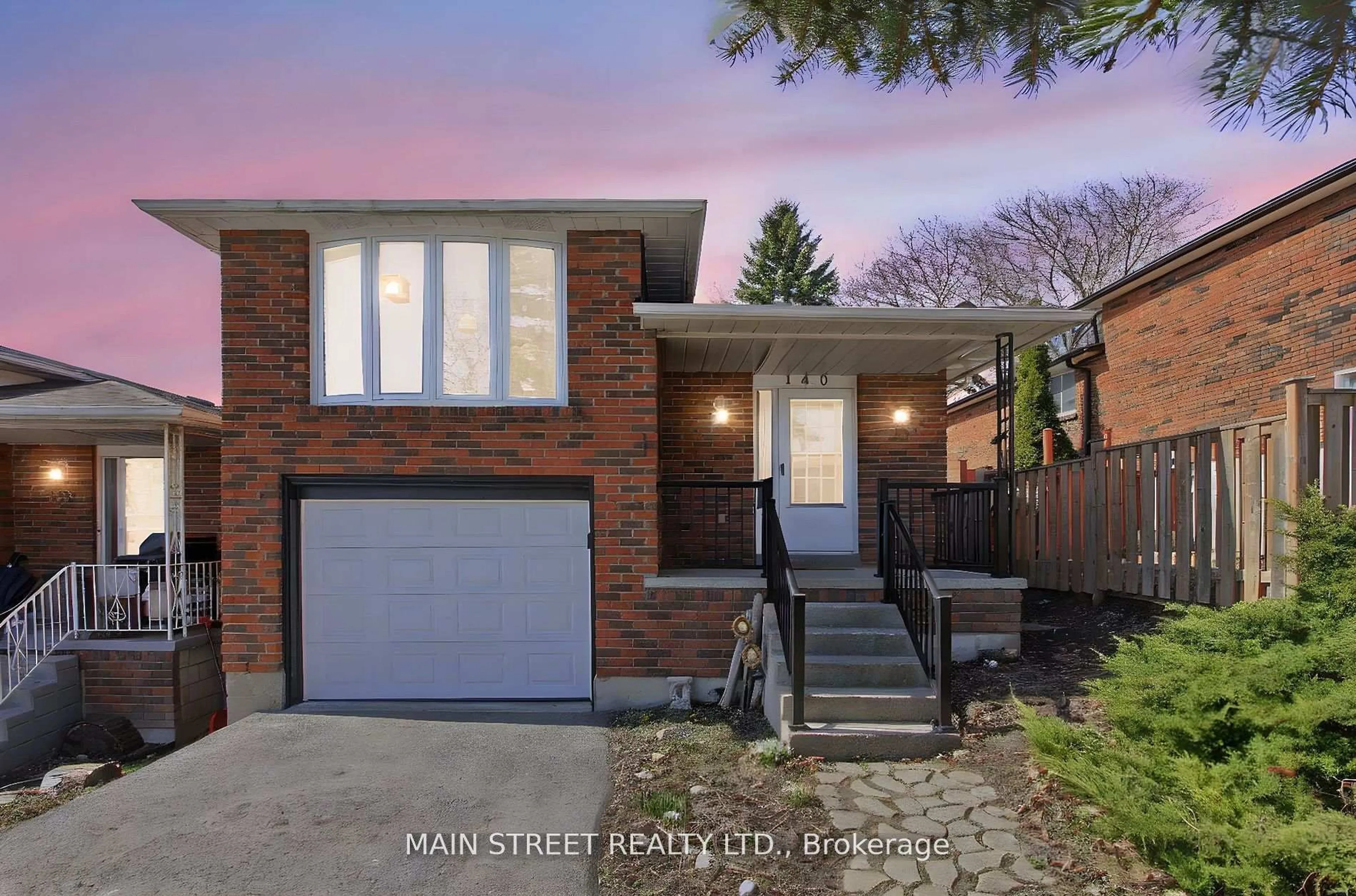 Home with brick exterior material, street for 140 Zima Cres, Bradford West Gwillimbury Ontario L3Z 1Z9