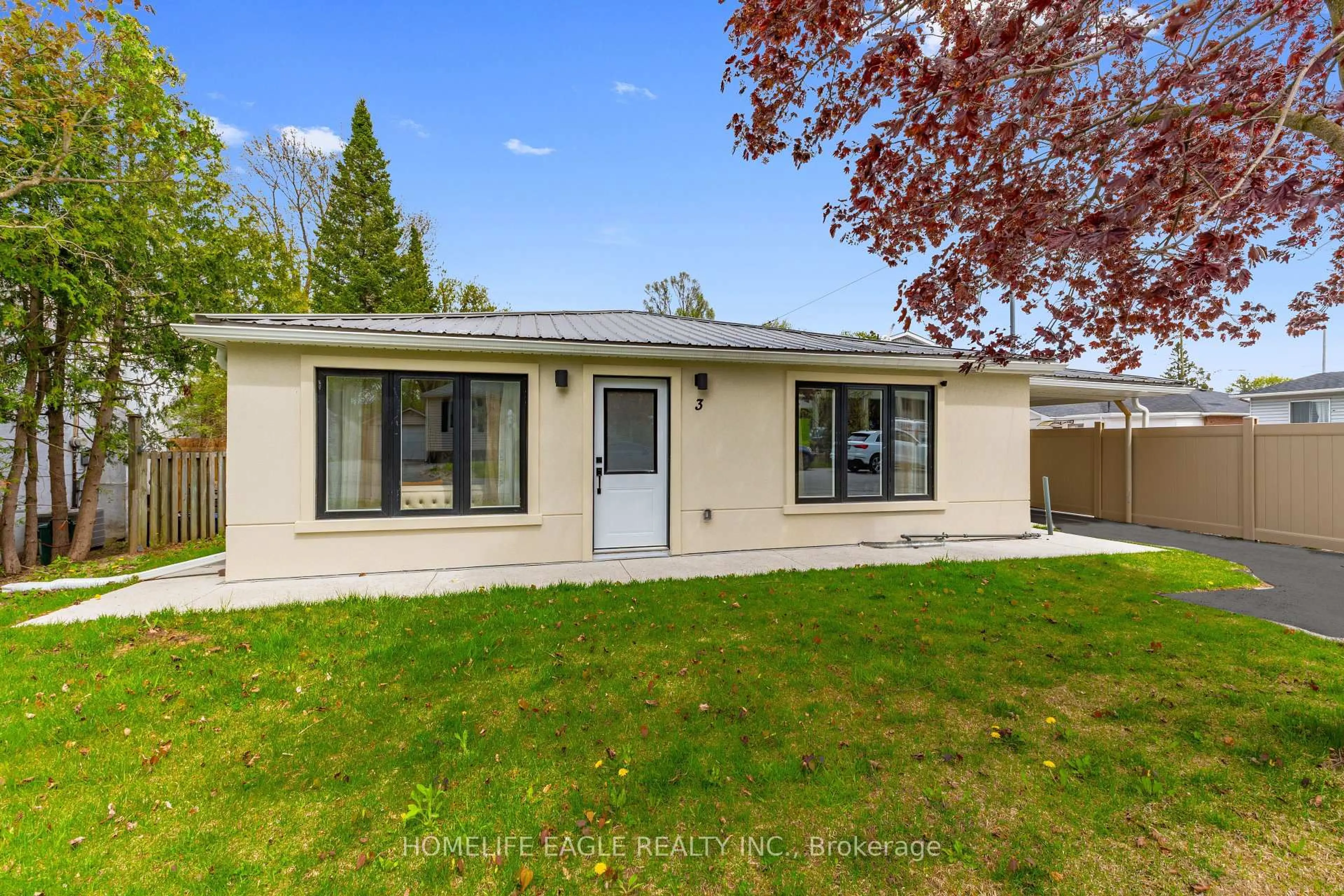 Home with vinyl exterior material, street for 3 Hughes St, Richmond Hill Ontario L4E 2V9
