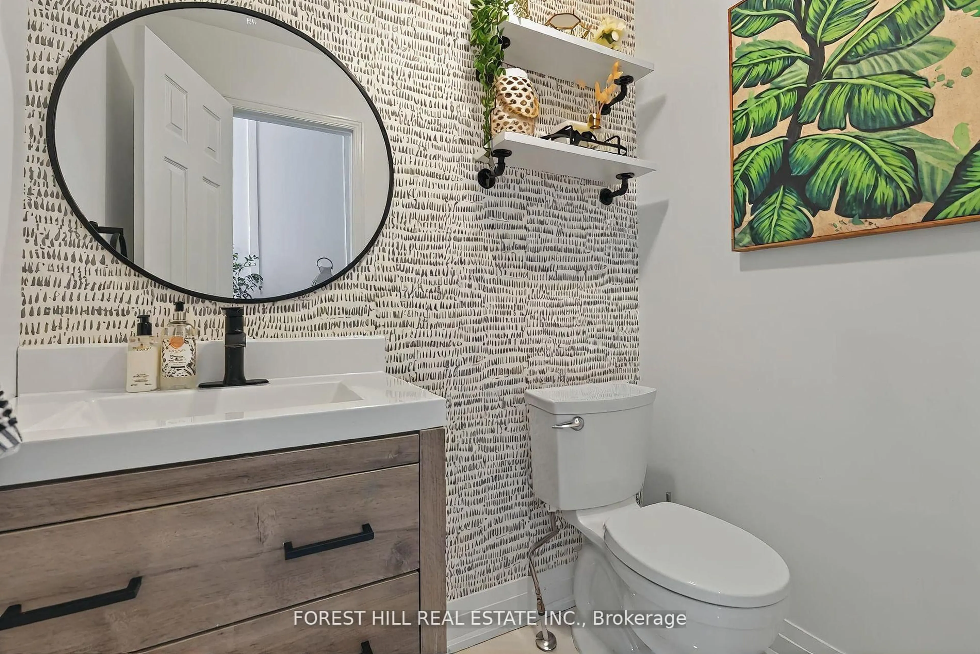 Contemporary bathroom, ceramic/tile floor for 7 London Pride Dr, Richmond Hill Ontario L4E 0X3