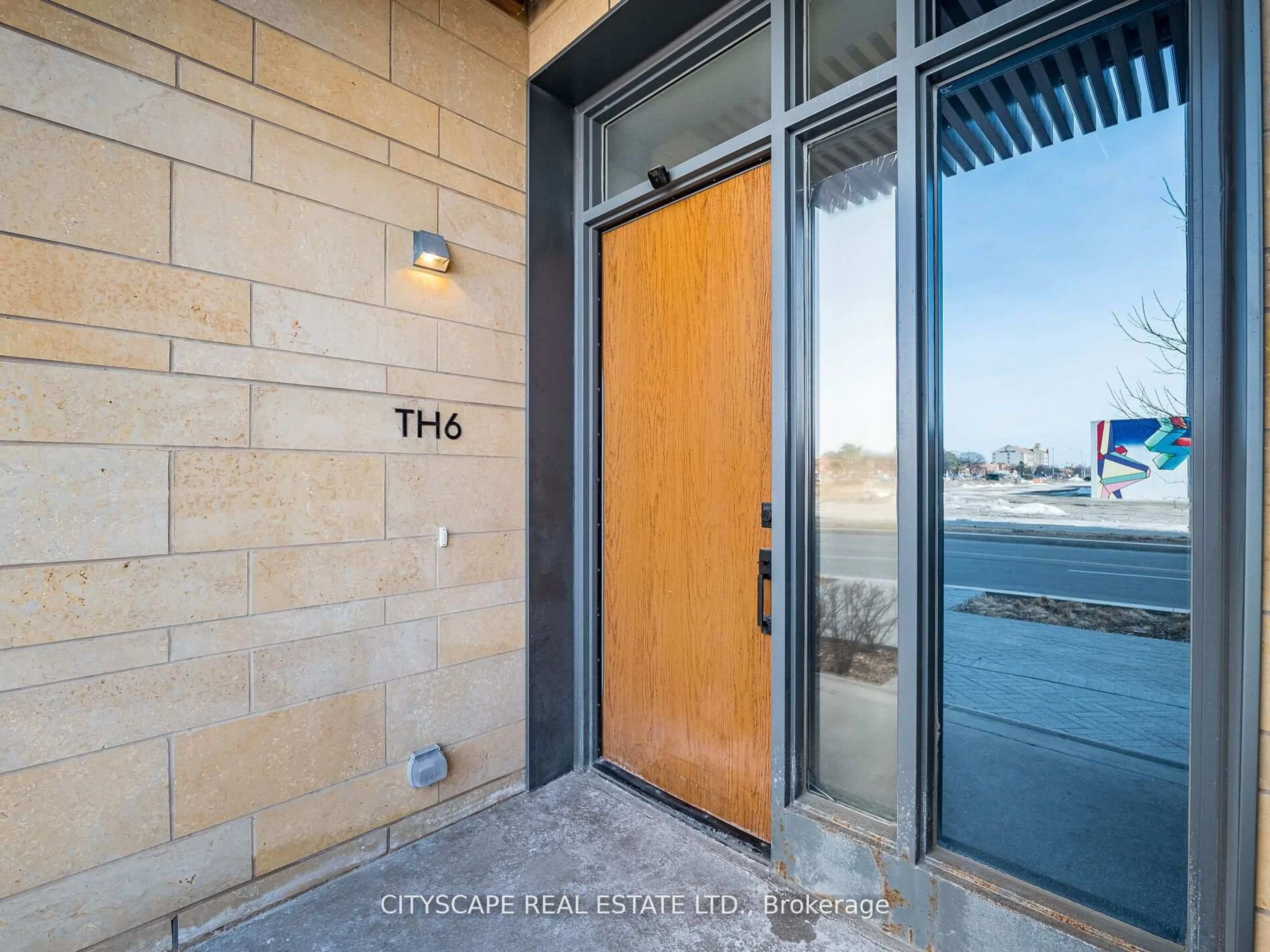 Indoor foyer for 9 Buttermill Ave #TH06, Vaughan Ontario L4K 0M5