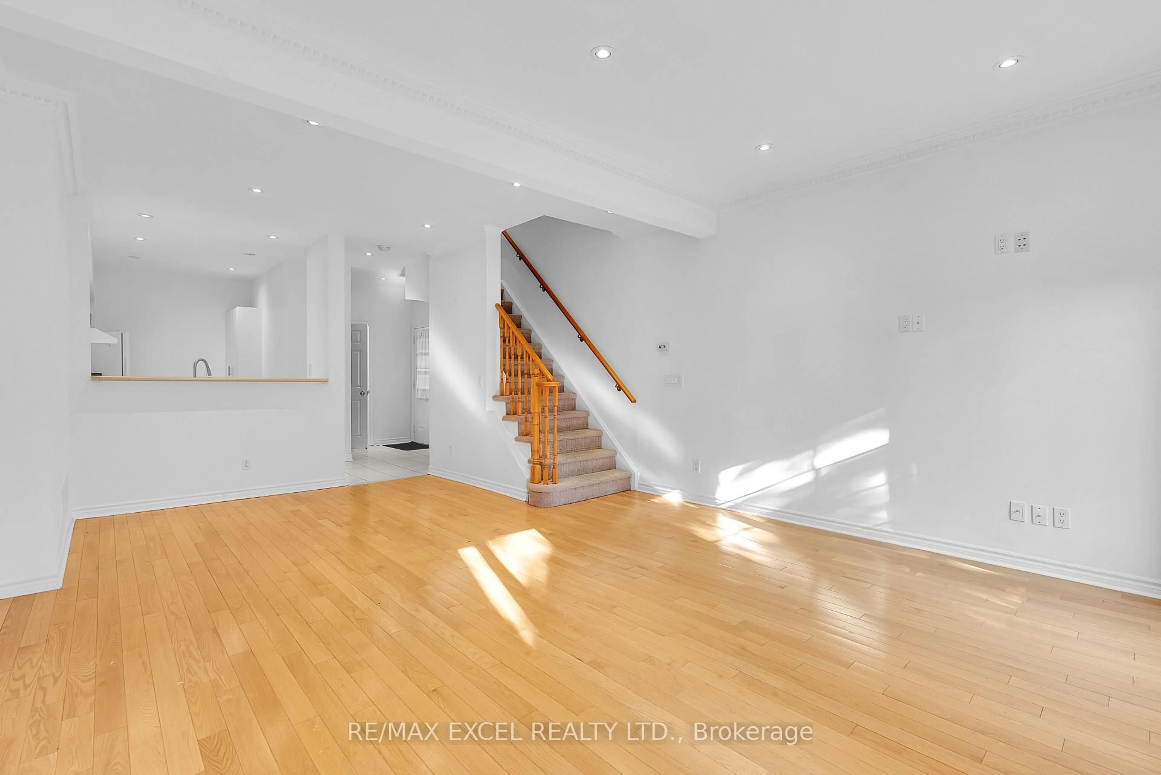 Unknown for 23 St Moritz Way #16, Markham Ontario L3R 4G4